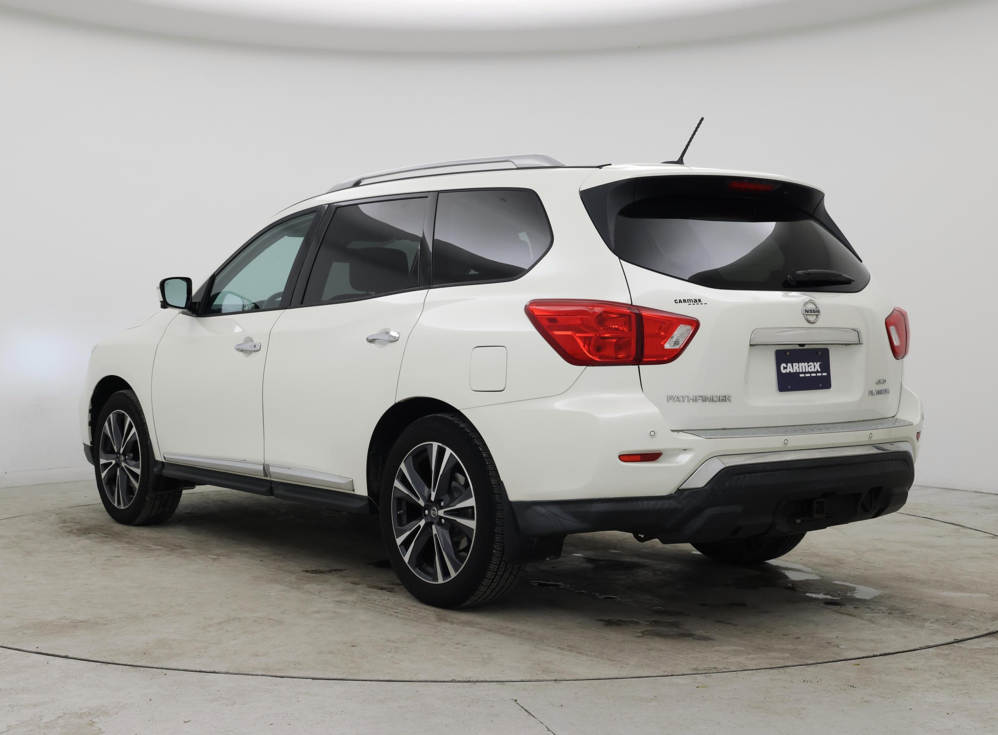 Thumbnail: 2017 Nissan Pathfinder - 2