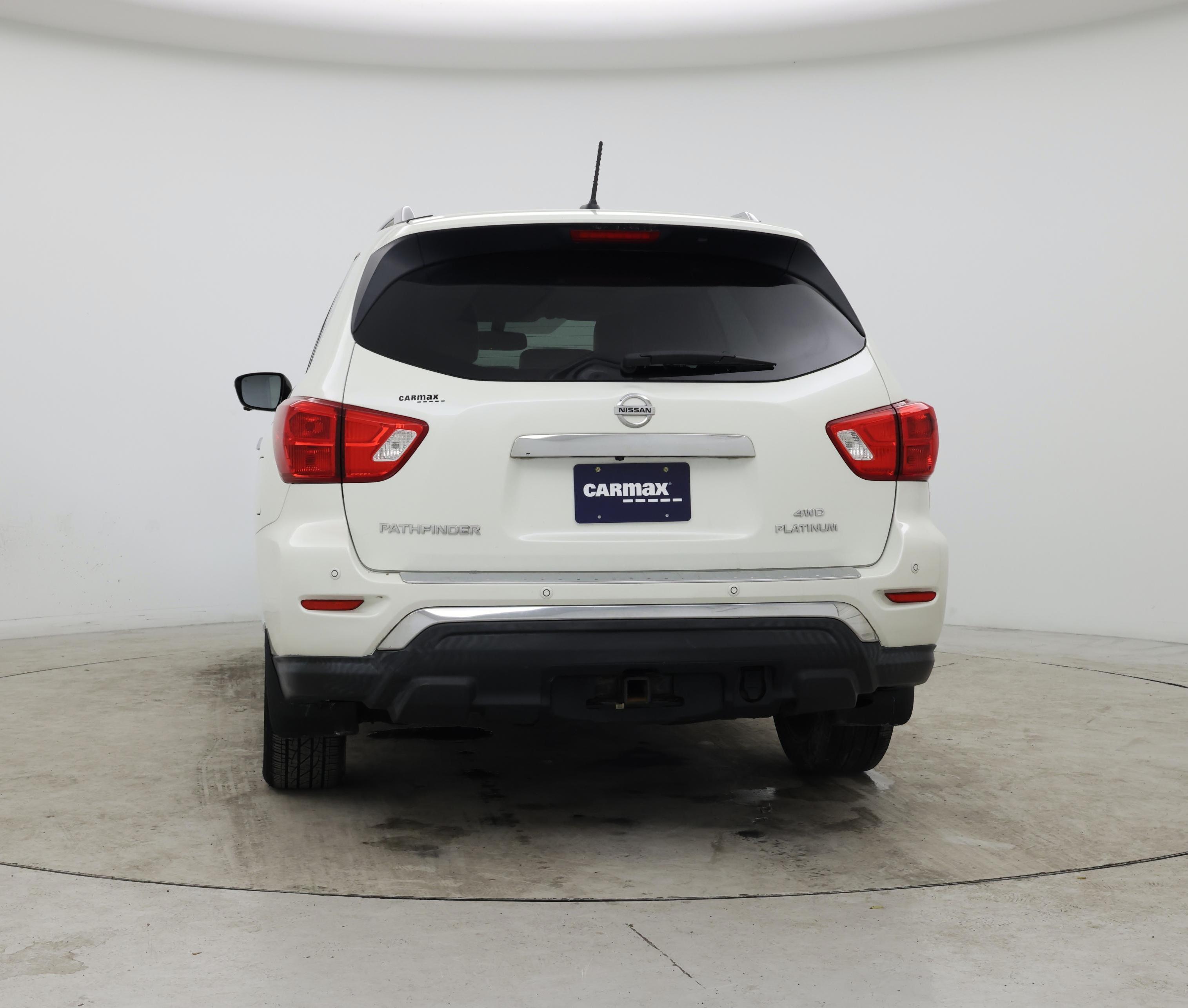 Thumbnail: 2017 Nissan Pathfinder - 6