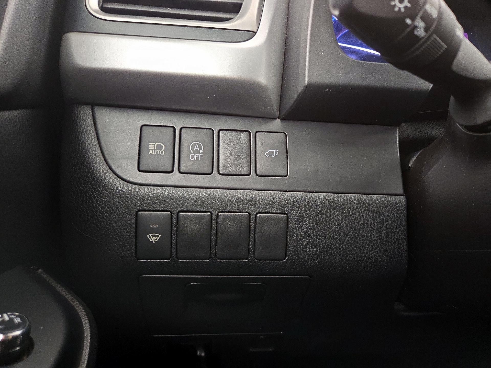 Thumbnail: 2018 Toyota Highlander - 13