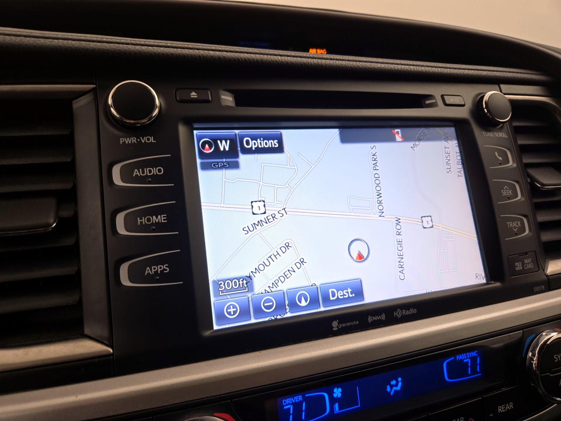 Thumbnail: 2018 Toyota Highlander - 14