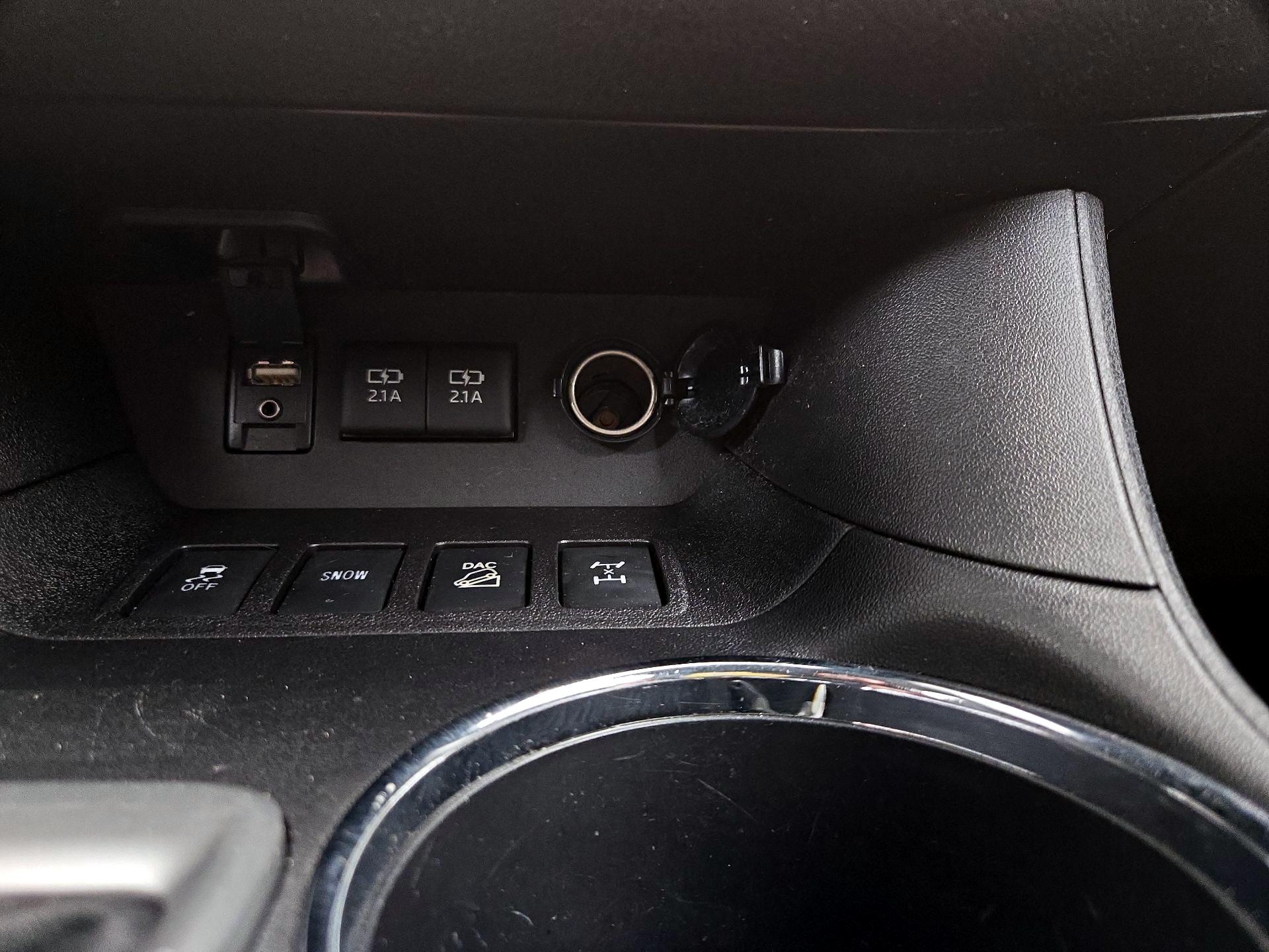 Thumbnail: 2018 Toyota Highlander - 19