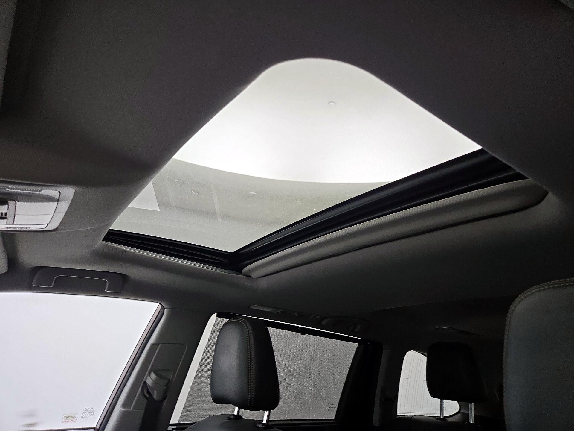 Thumbnail: 2018 Toyota Highlander - 20