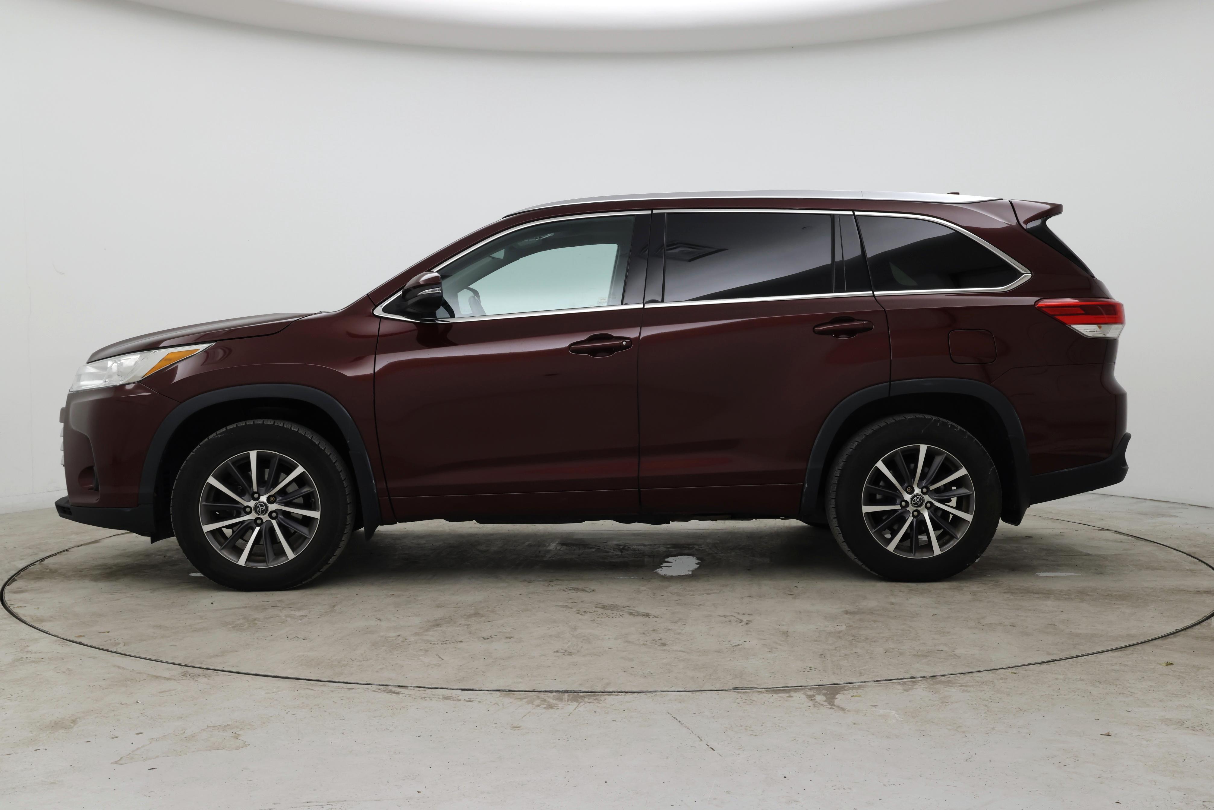 Thumbnail: 2018 Toyota Highlander - 3