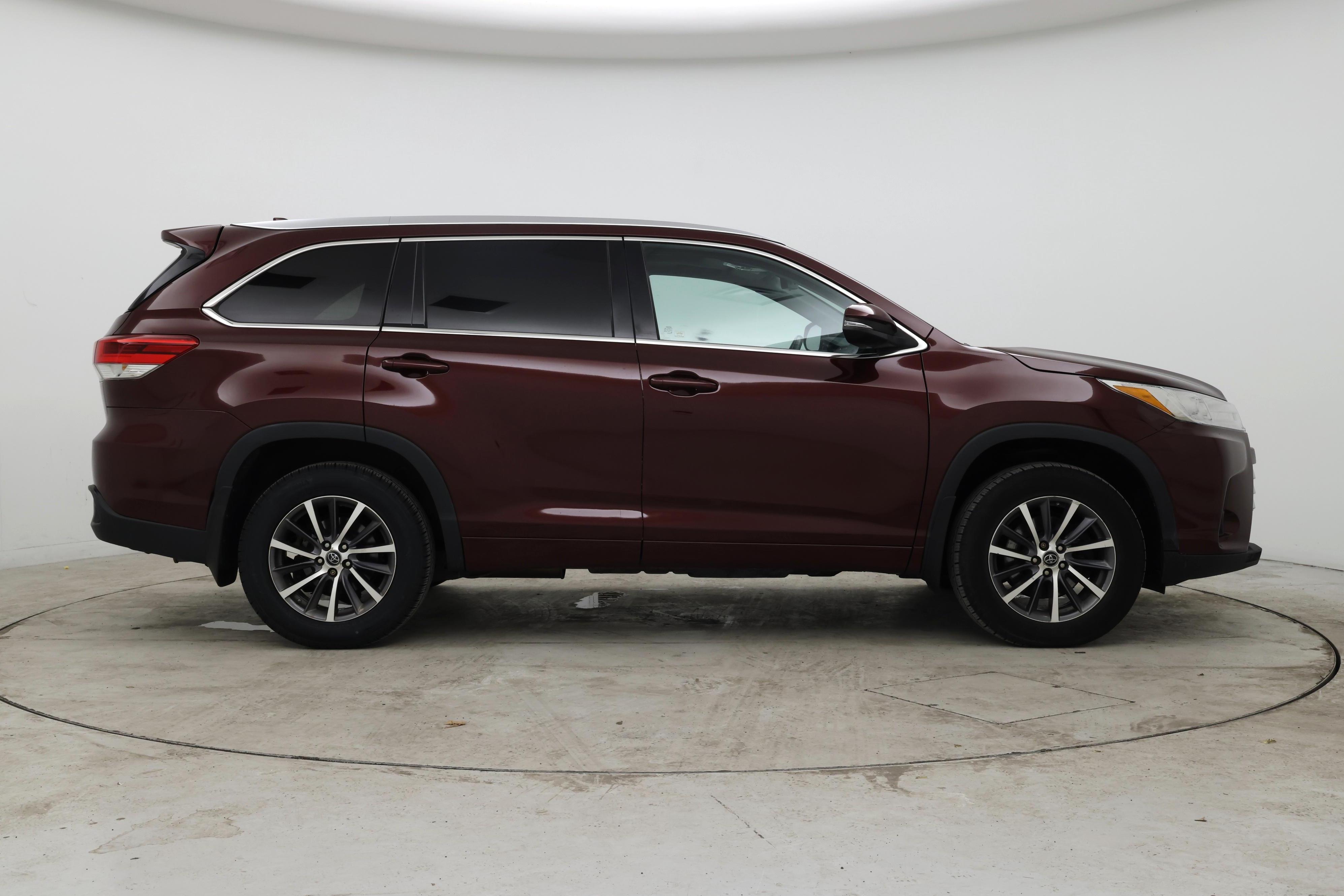 Thumbnail: 2018 Toyota Highlander - 7