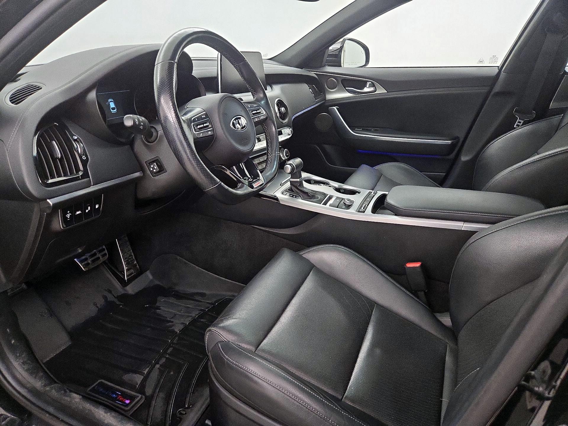 Thumbnail: 2020 Kia Stinger - 11