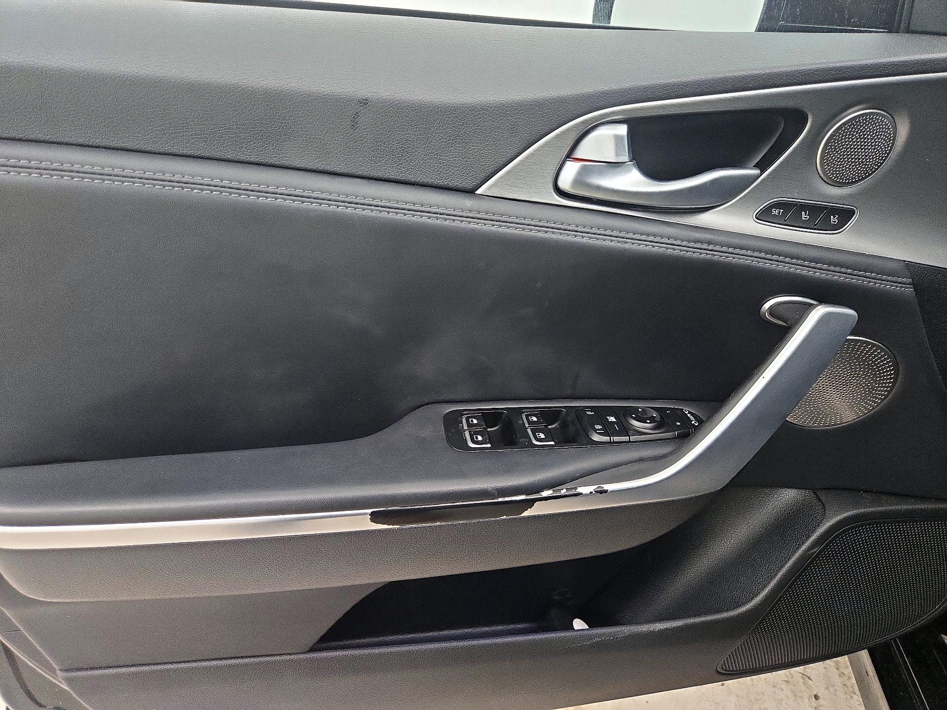 Thumbnail: 2020 Kia Stinger - 12