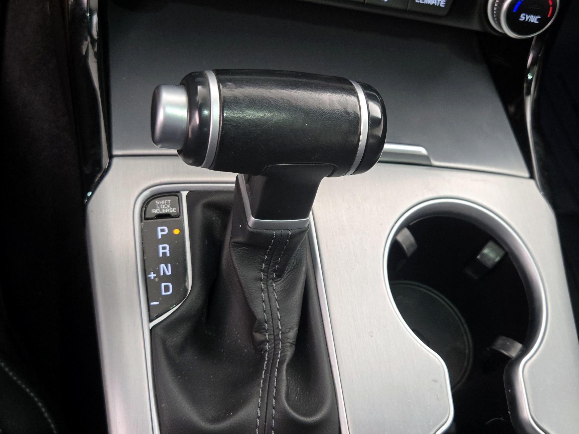 Thumbnail: 2020 Kia Stinger - 18