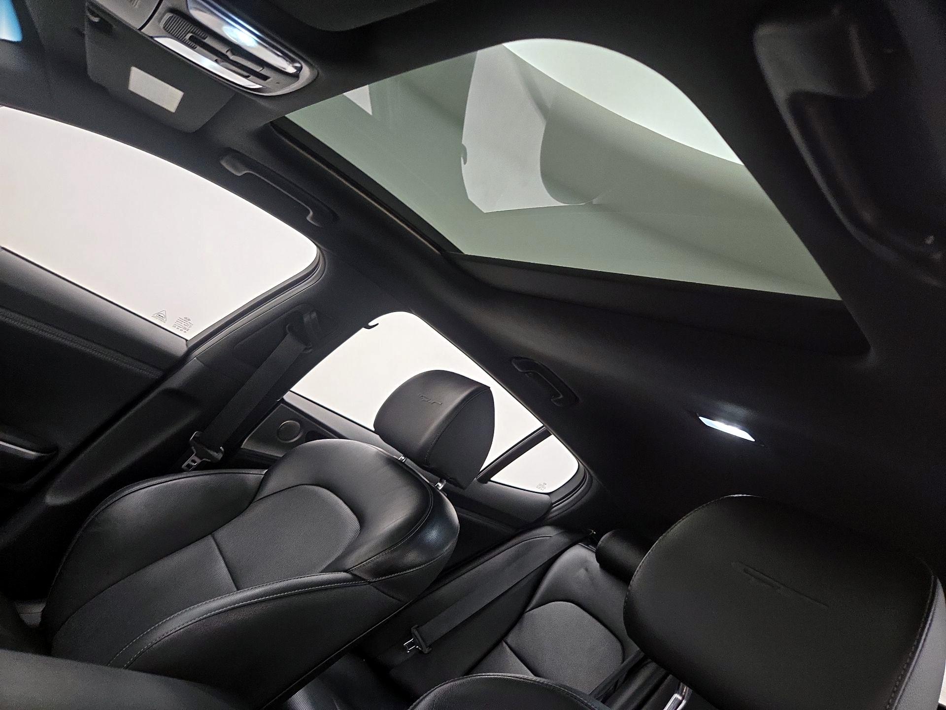 Thumbnail: 2020 Kia Stinger - 20