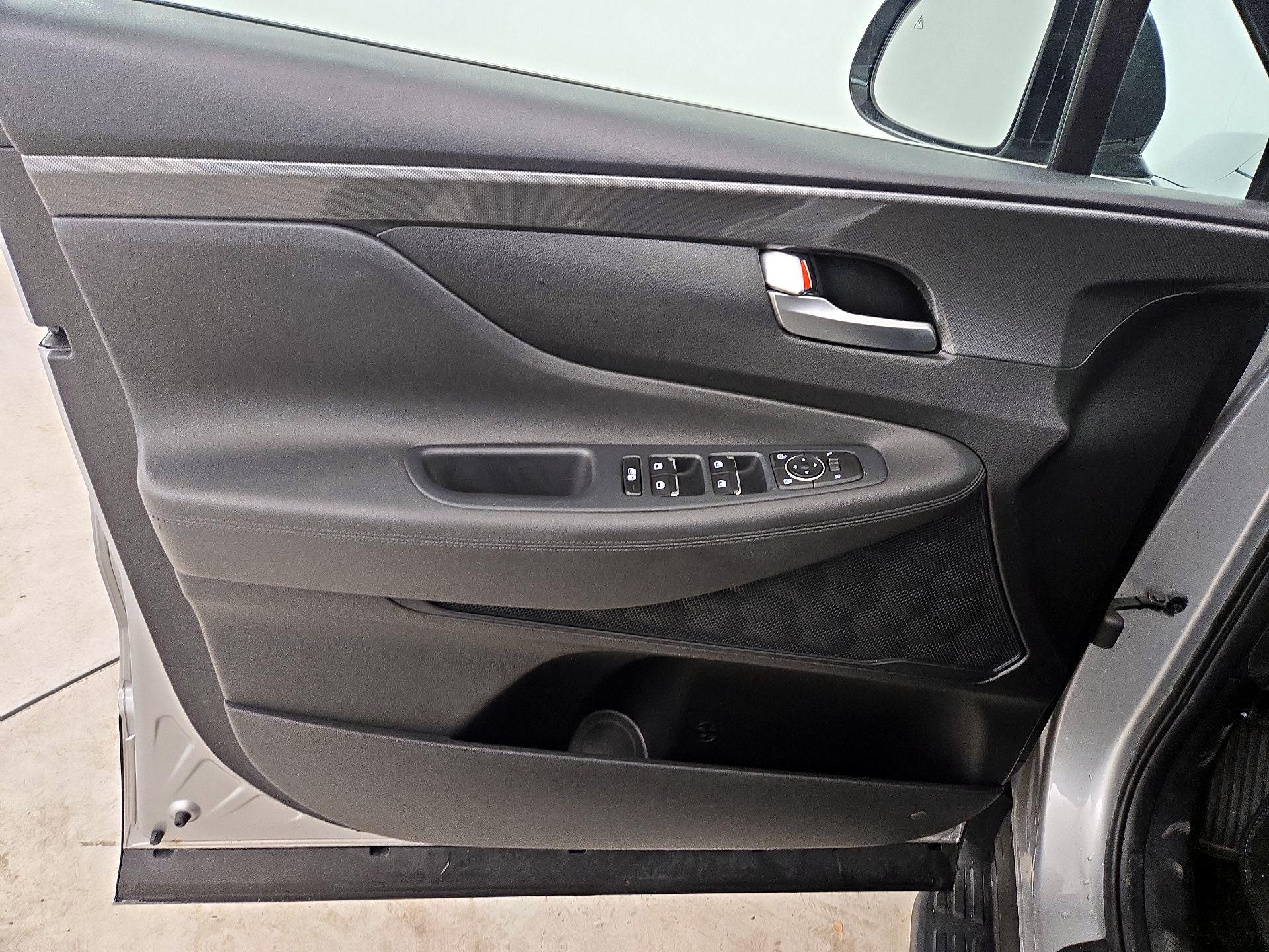 Thumbnail: 2022 Hyundai Santa Fe - 12