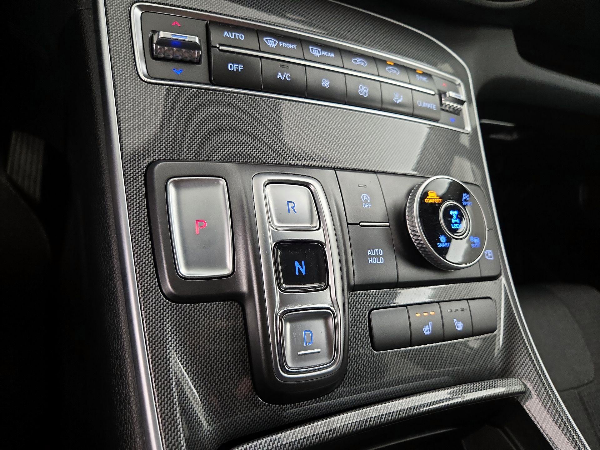 Thumbnail: 2022 Hyundai Santa Fe - 17