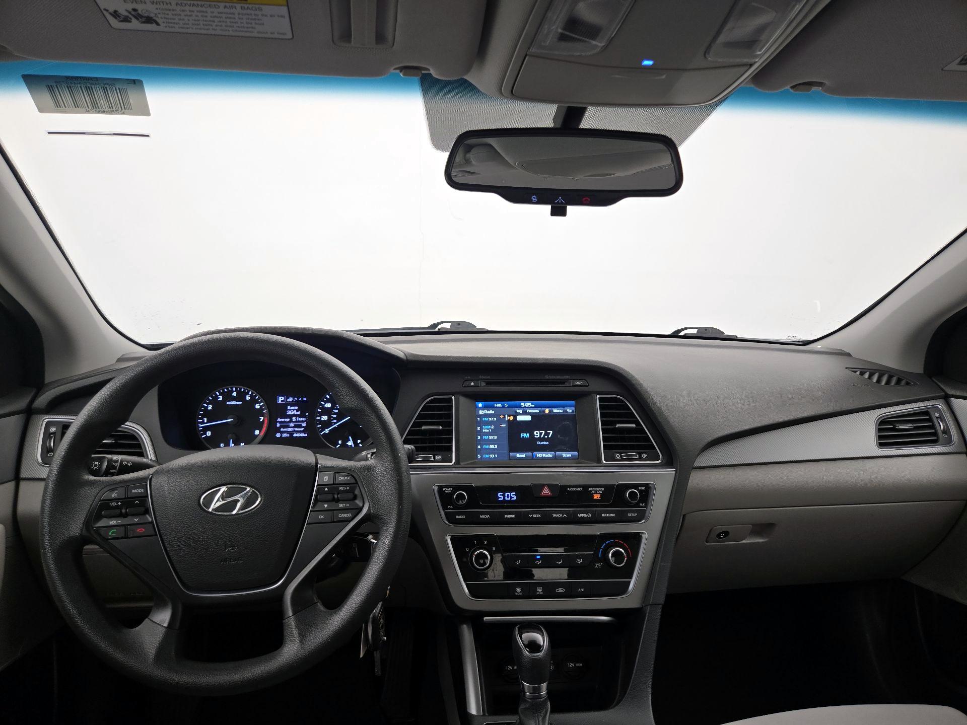 Thumbnail: 2017 Hyundai Sonata - 9