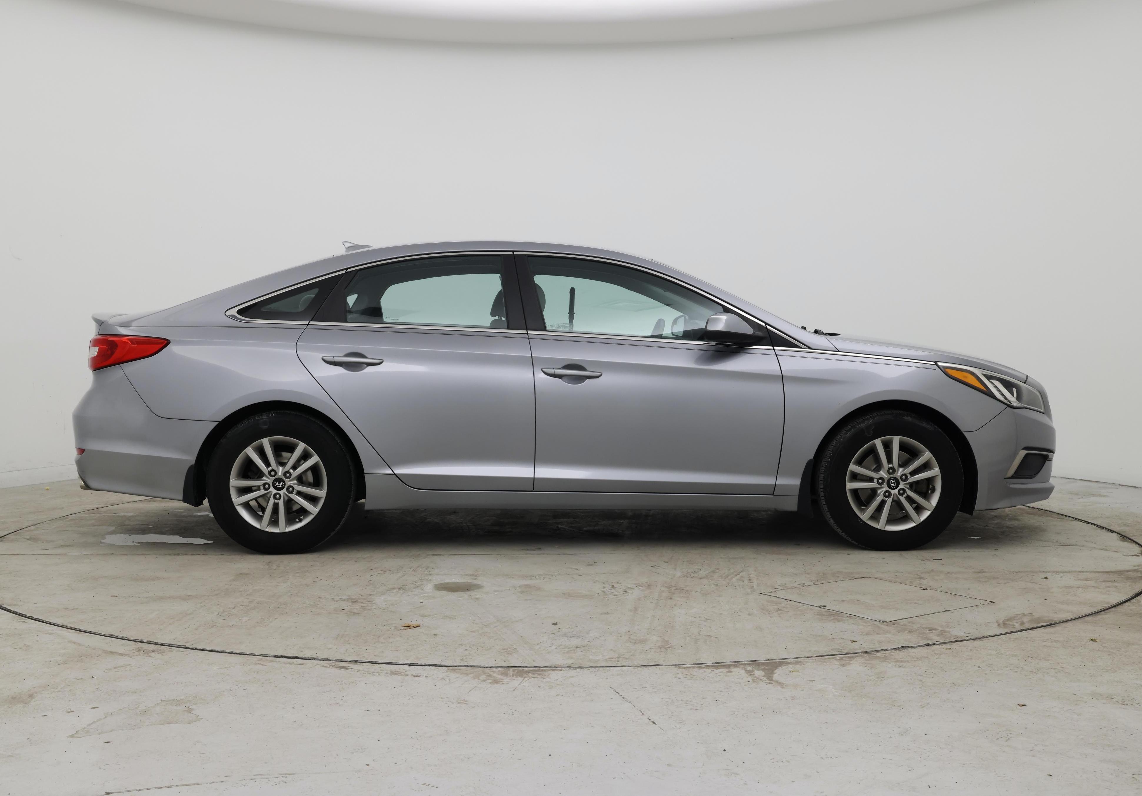 Thumbnail: 2017 Hyundai Sonata - 7