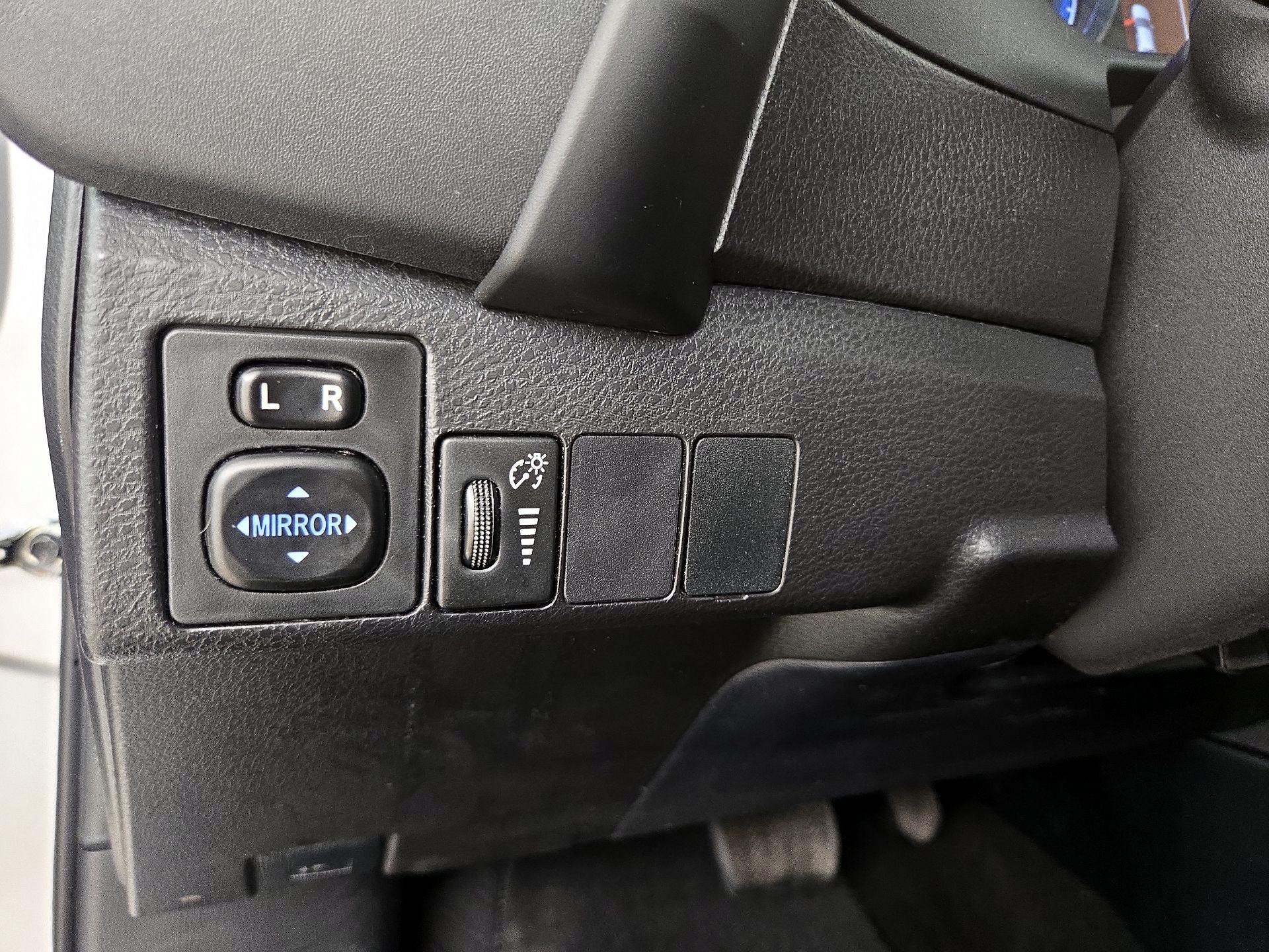 Thumbnail: 2018 Toyota Corolla - 13