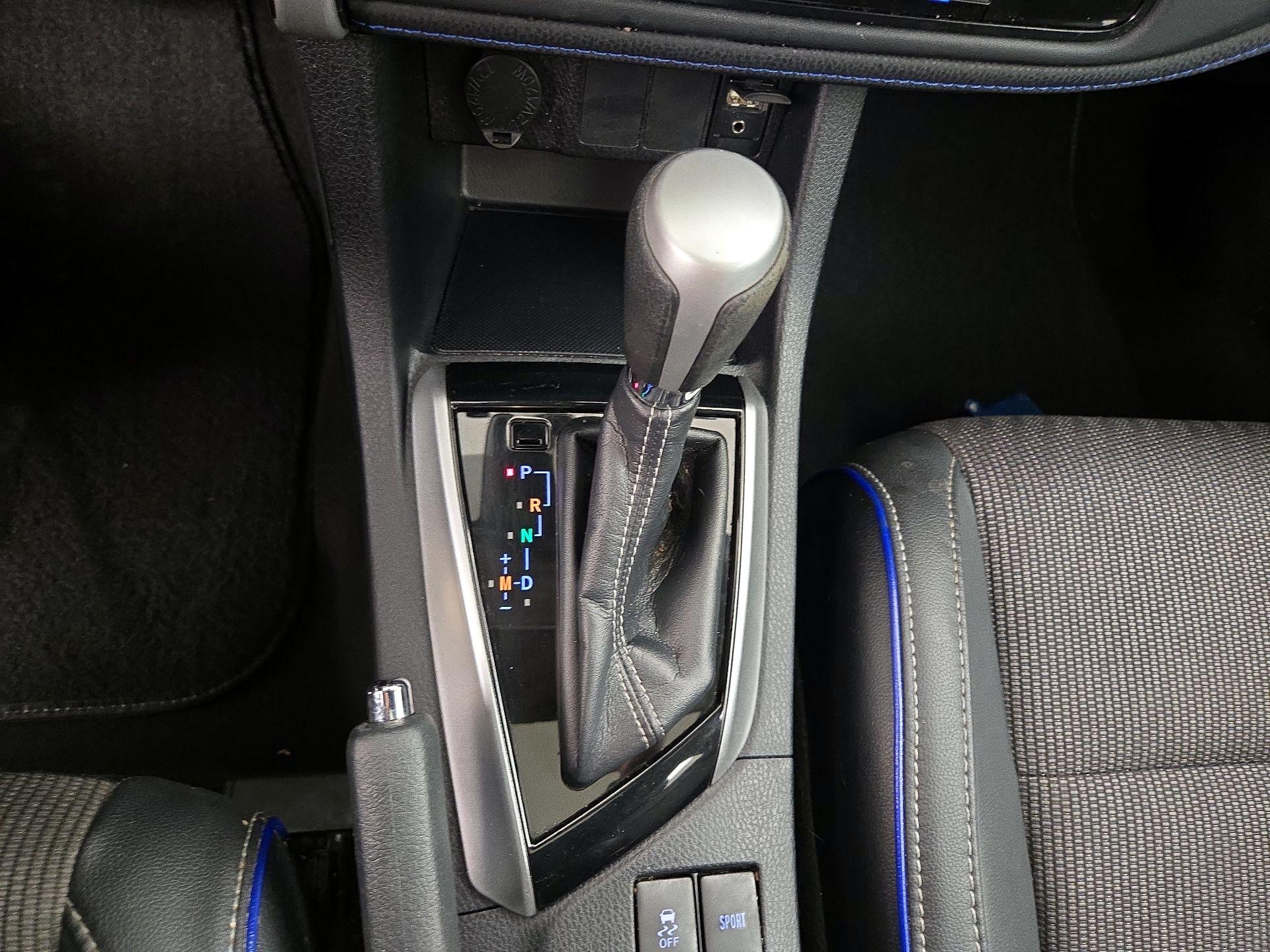 Thumbnail: 2018 Toyota Corolla - 17