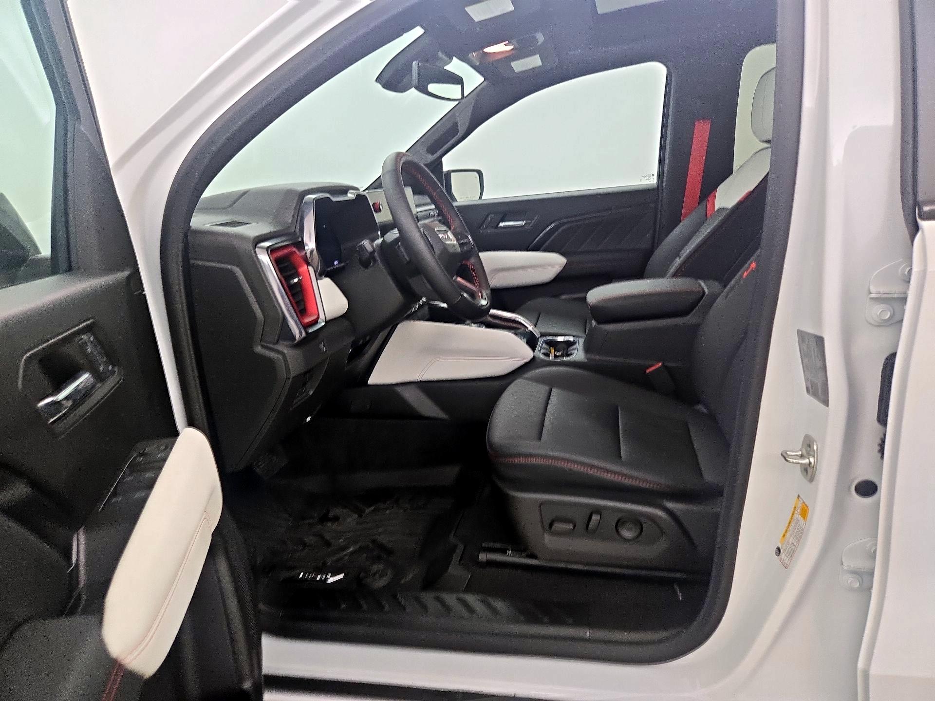 Thumbnail: 2024 GMC Canyon - 11