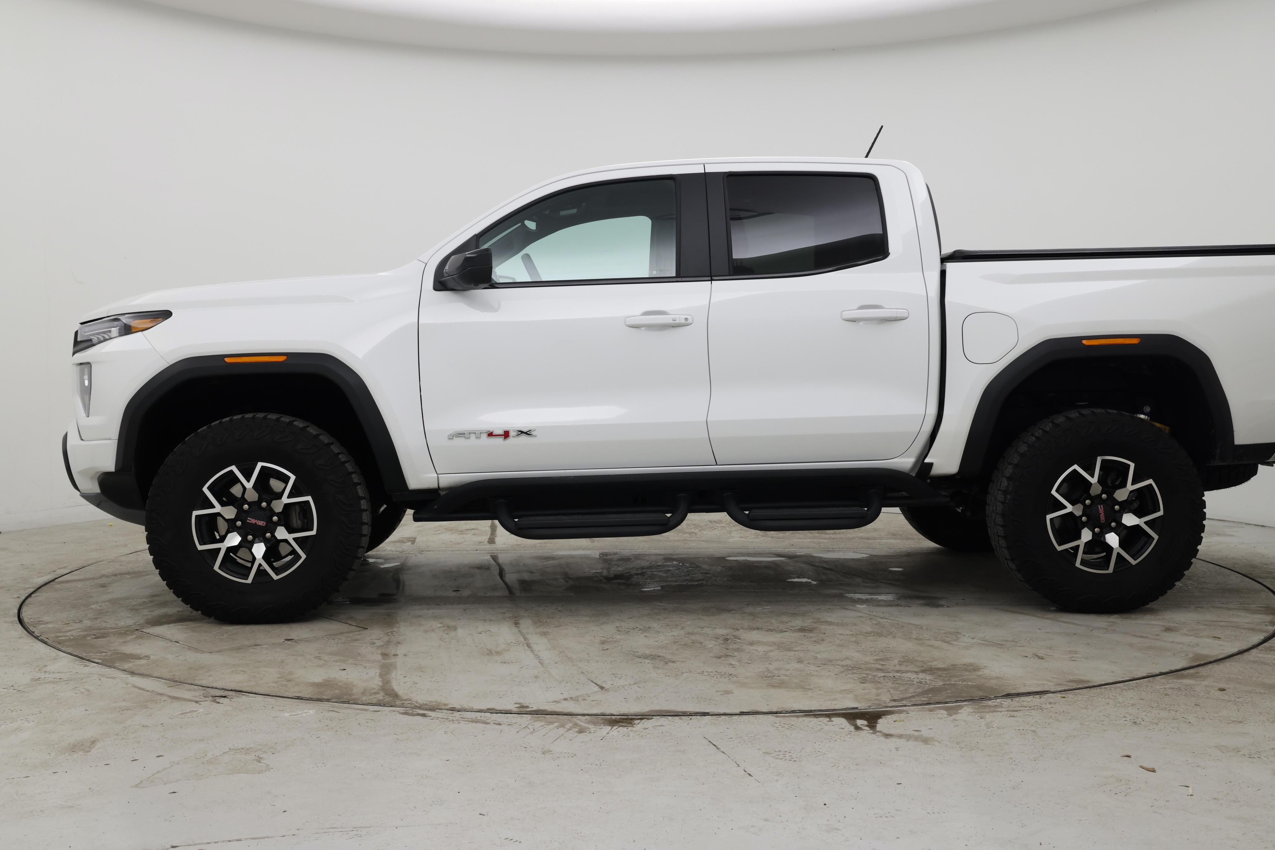 Thumbnail: 2024 GMC Canyon - 3