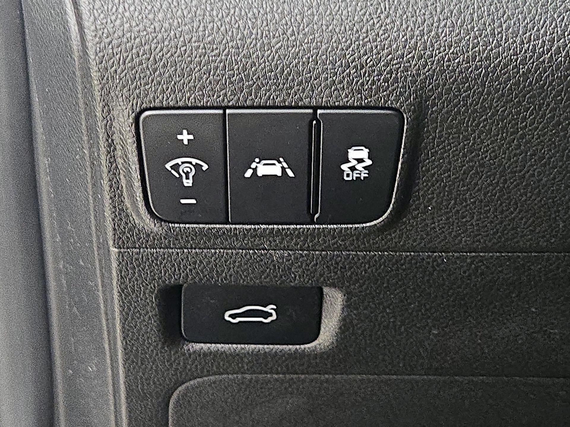 Thumbnail: 2023 Kia K5 - 13