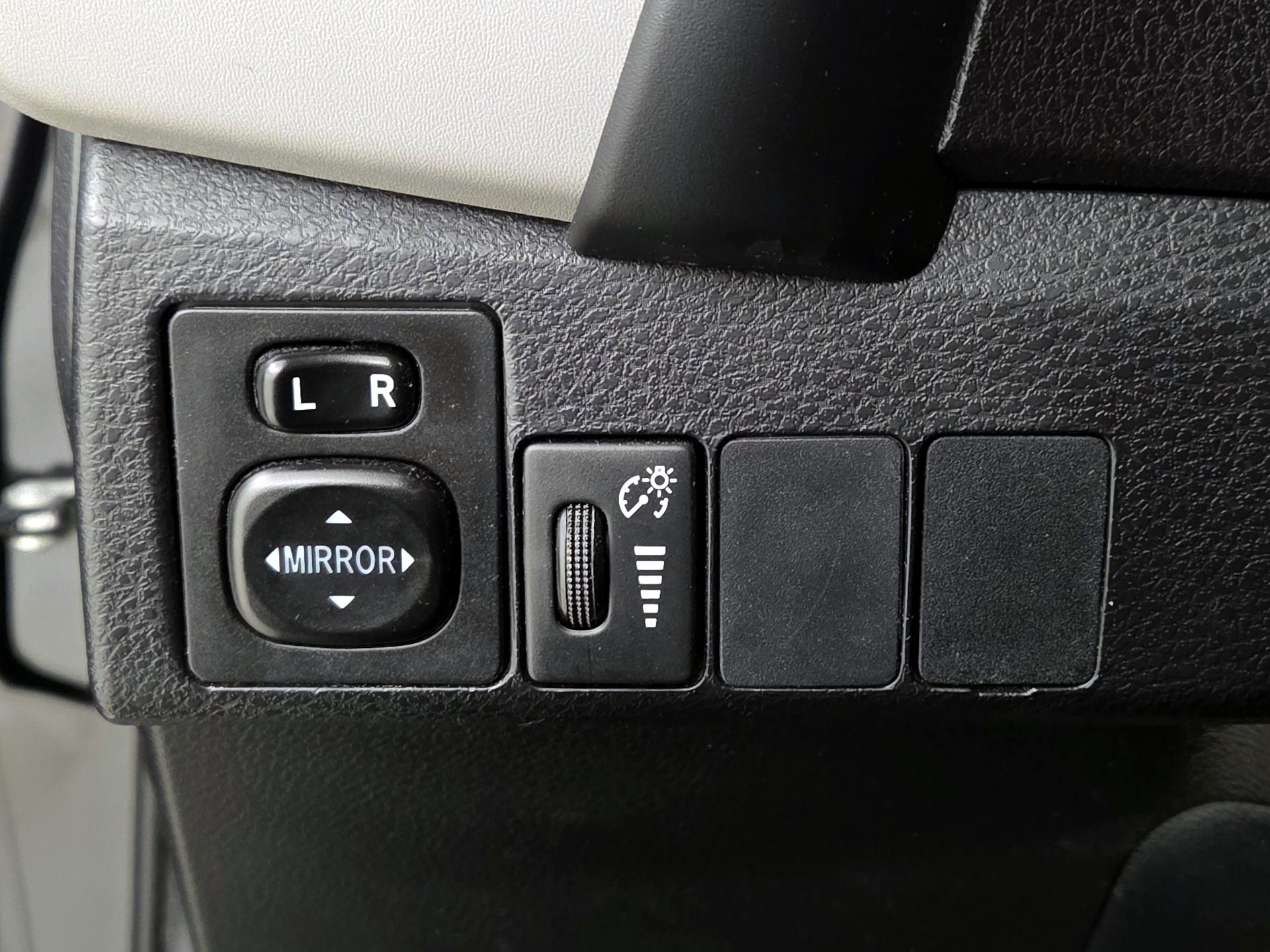 Thumbnail: 2017 Toyota Corolla - 13