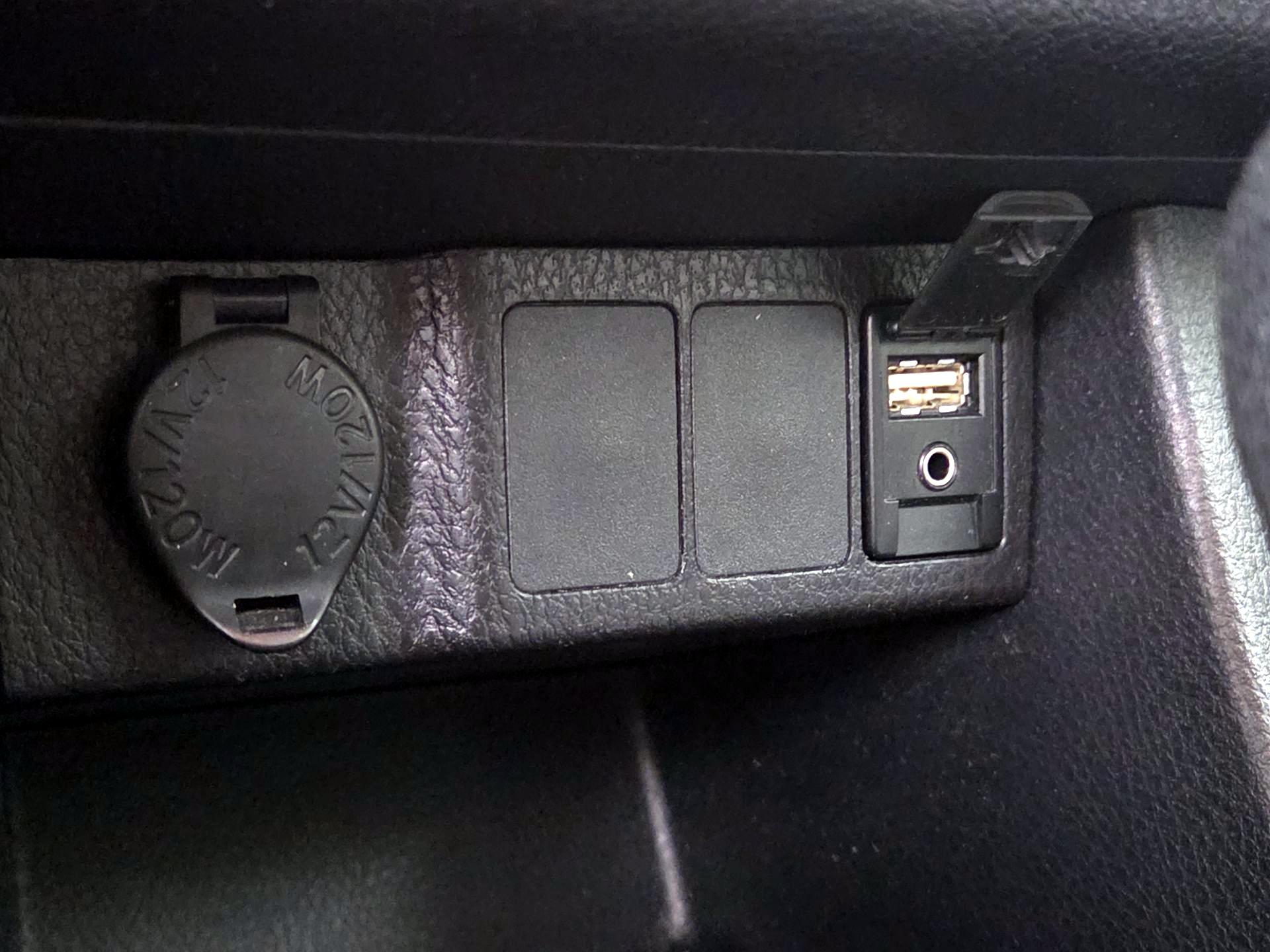 Thumbnail: 2017 Toyota Corolla - 18