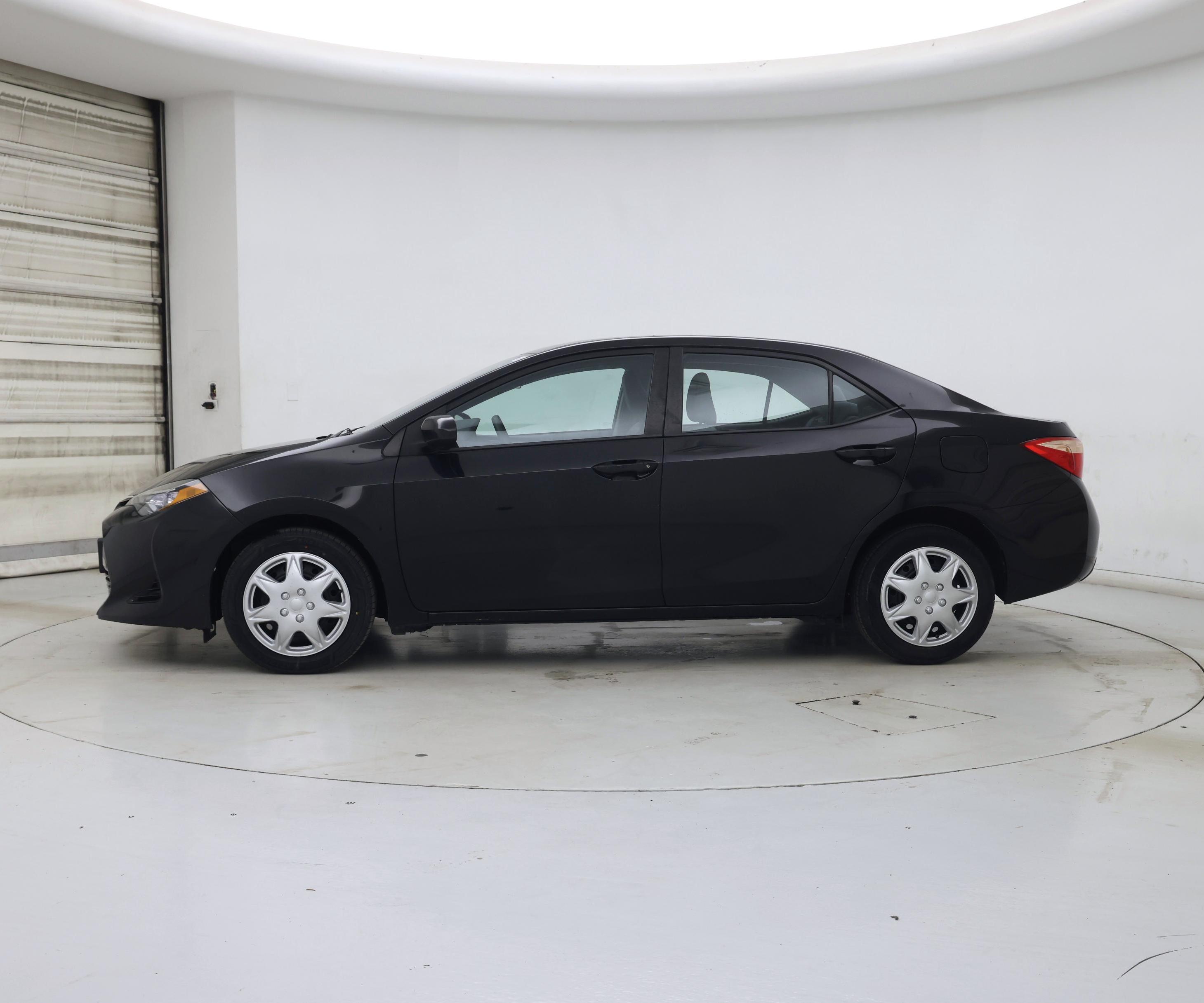 Thumbnail: 2017 Toyota Corolla - 3