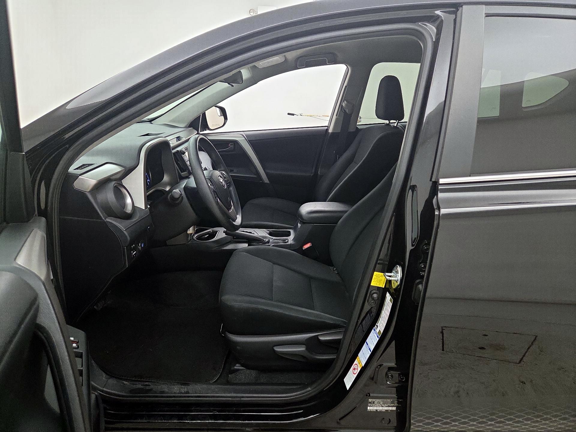 Thumbnail: 2017 Toyota RAV4 - 11