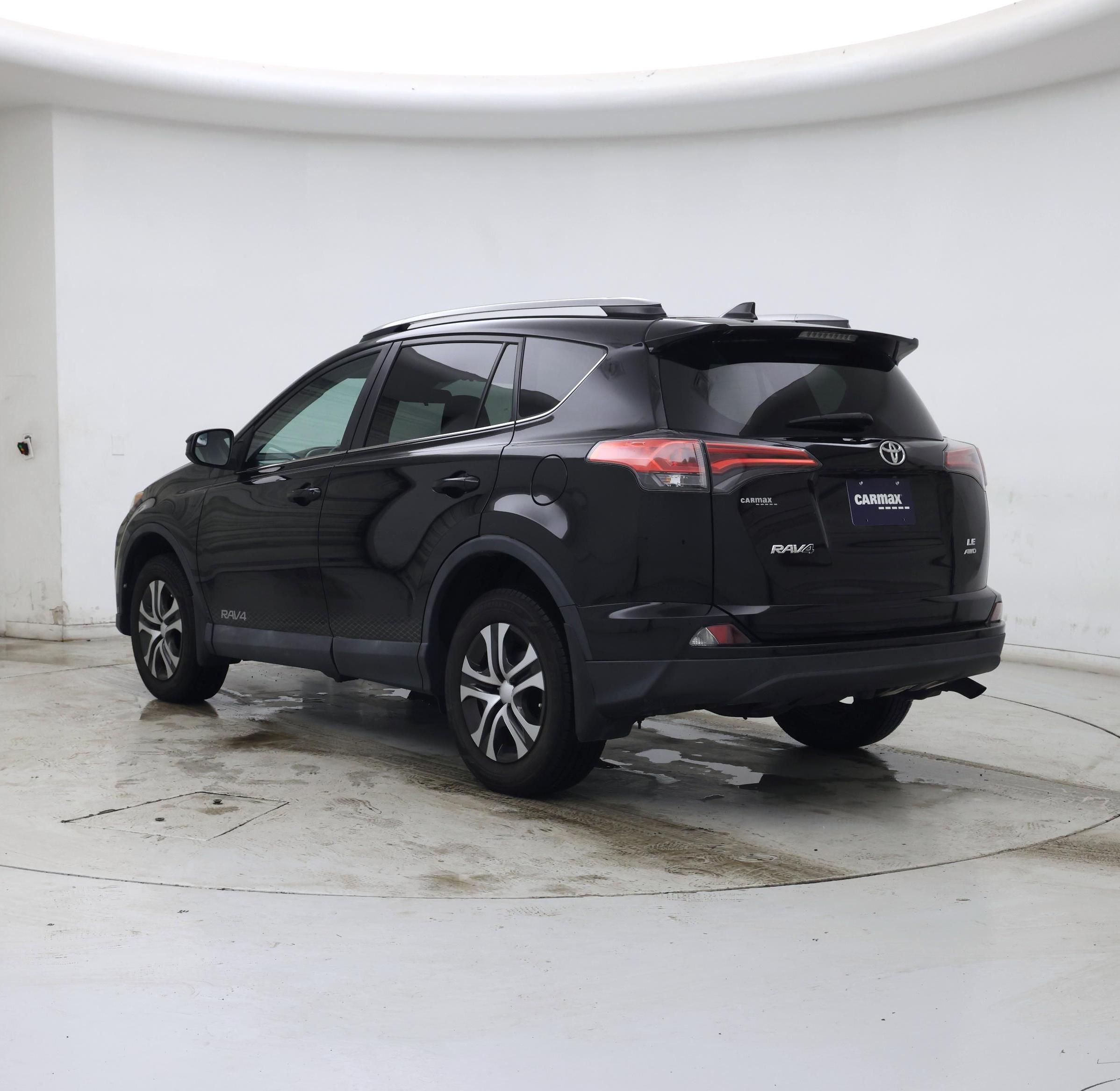 Thumbnail: 2017 Toyota RAV4 - 2