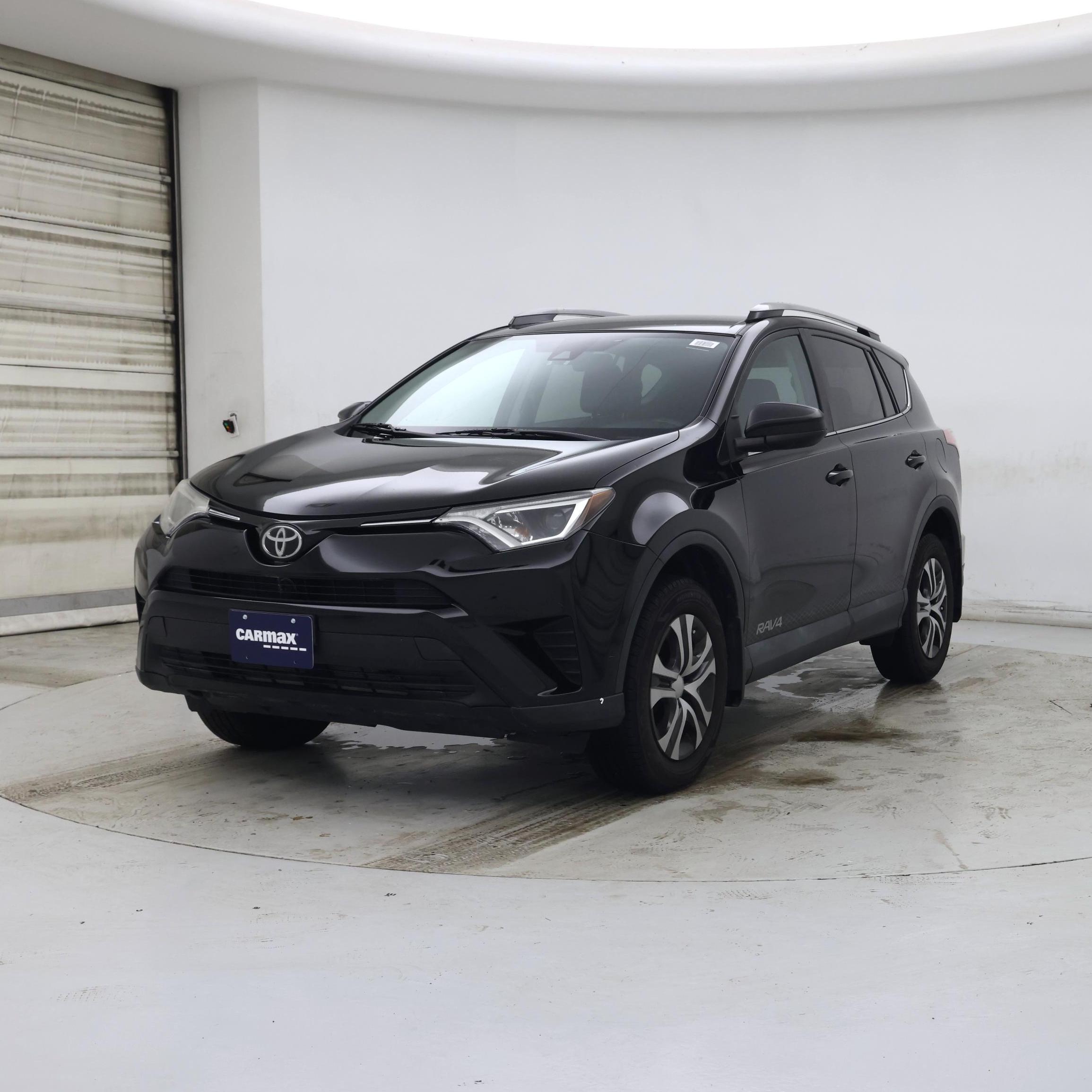 Thumbnail: 2017 Toyota RAV4 - 4