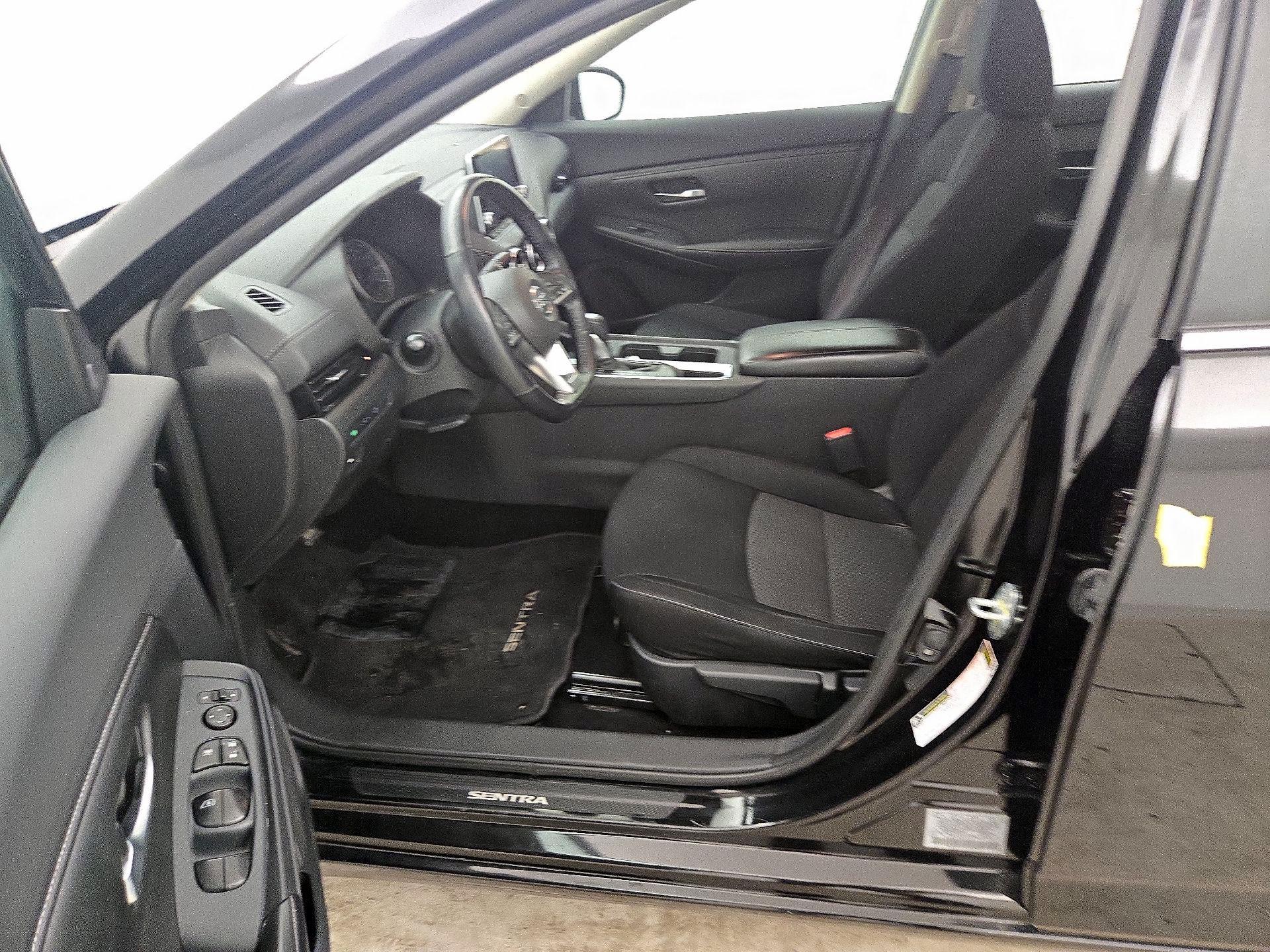 Thumbnail: 2022 Nissan Sentra - 11