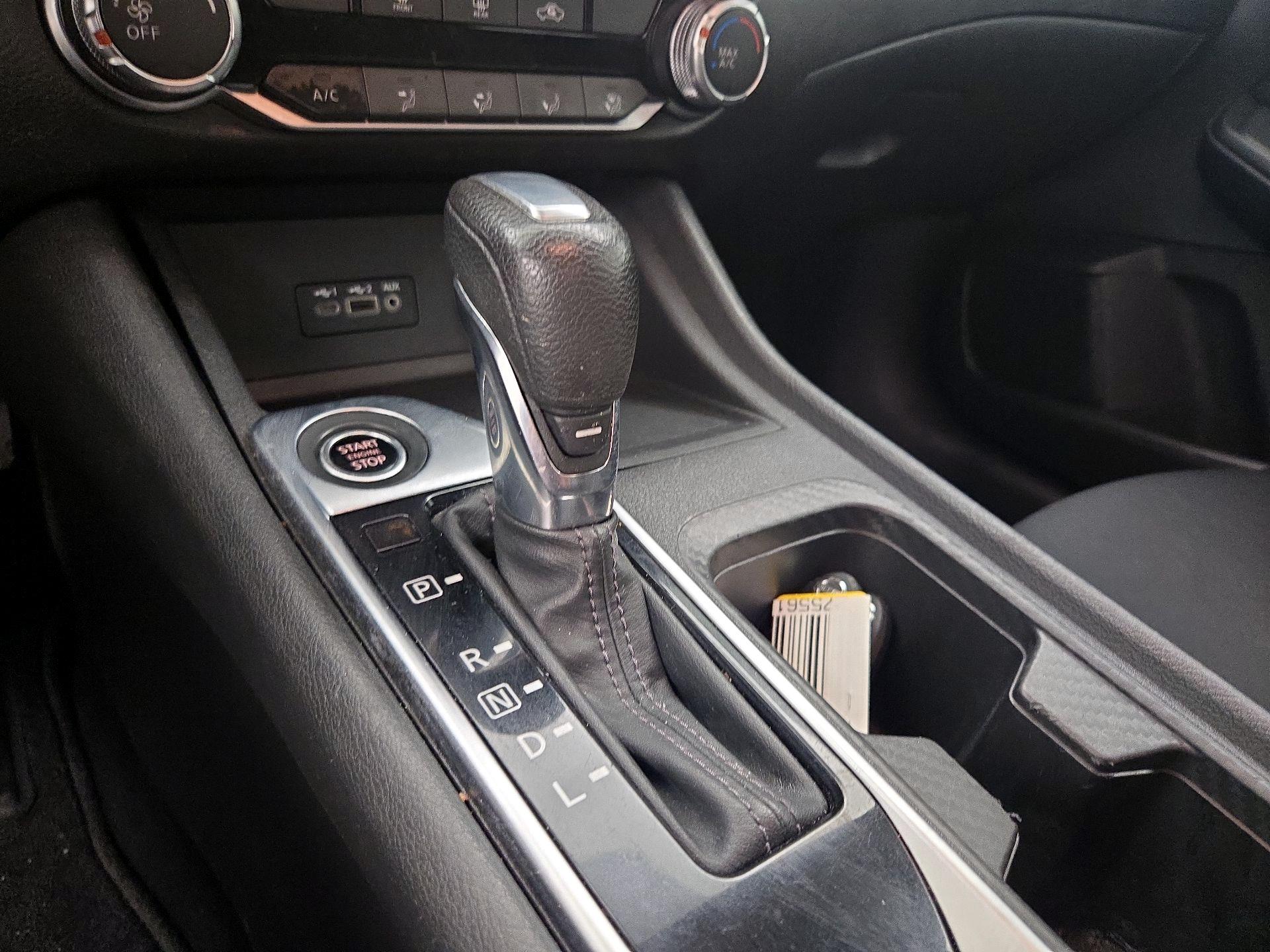 Thumbnail: 2022 Nissan Sentra - 17