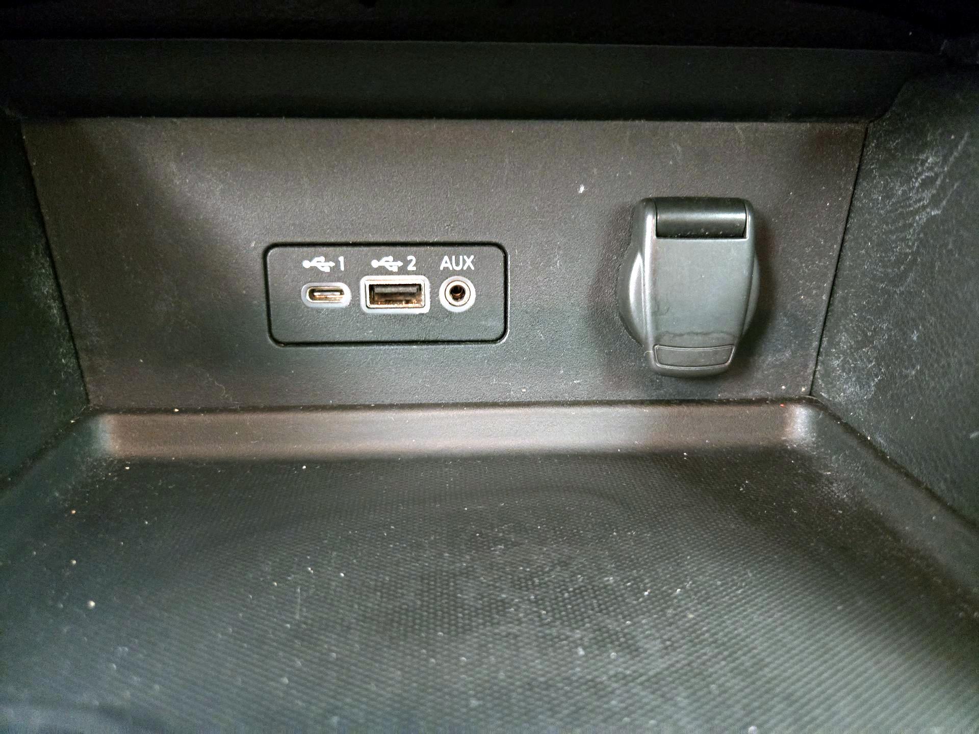 Thumbnail: 2022 Nissan Sentra - 18