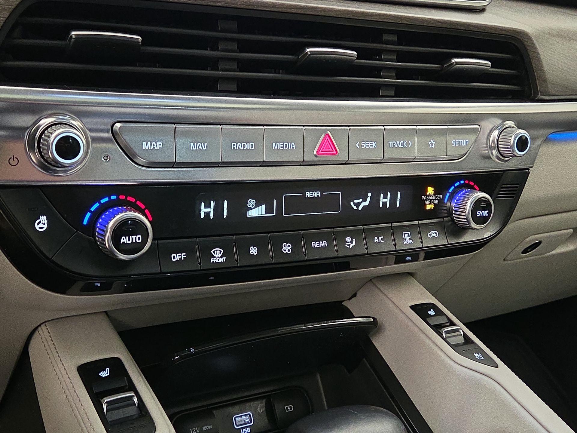 Thumbnail: 2020 Kia Telluride - 17