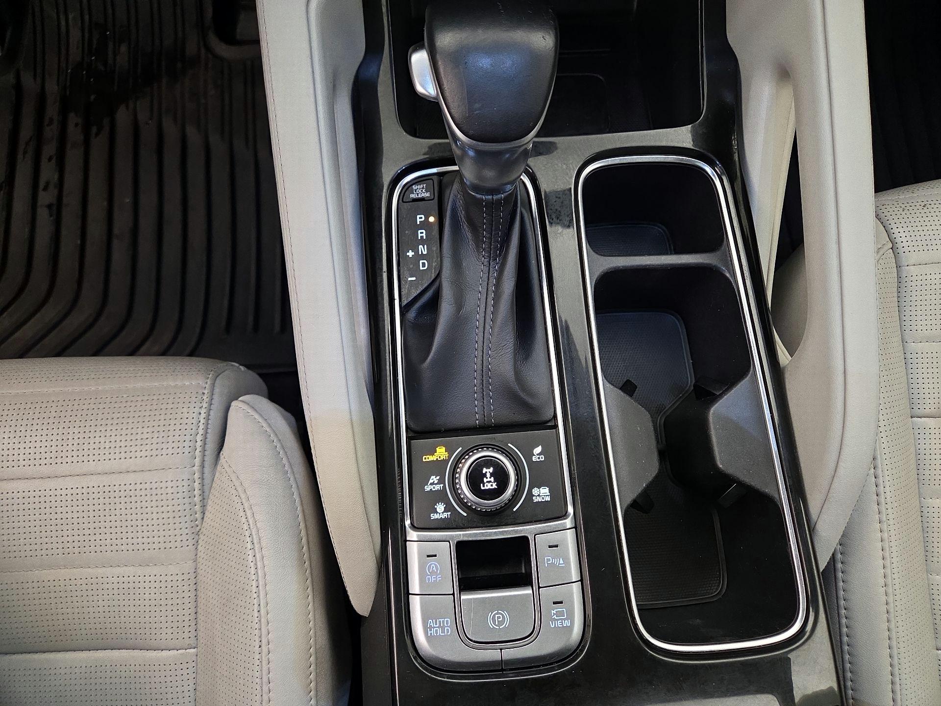 Thumbnail: 2020 Kia Telluride - 18