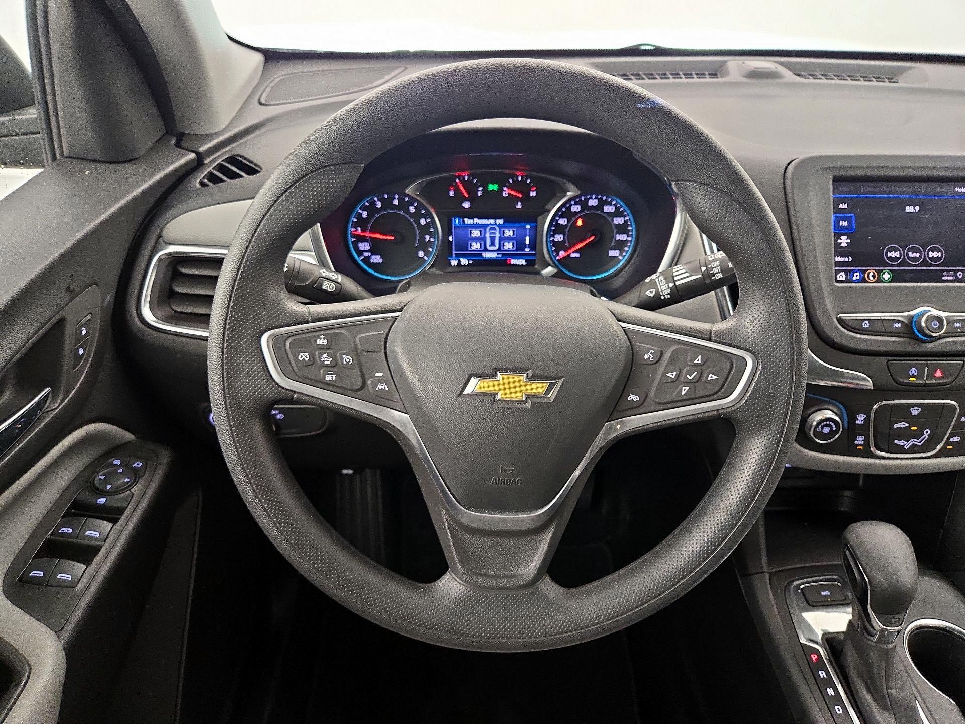 Thumbnail: 2022 Chevrolet Equinox - 10