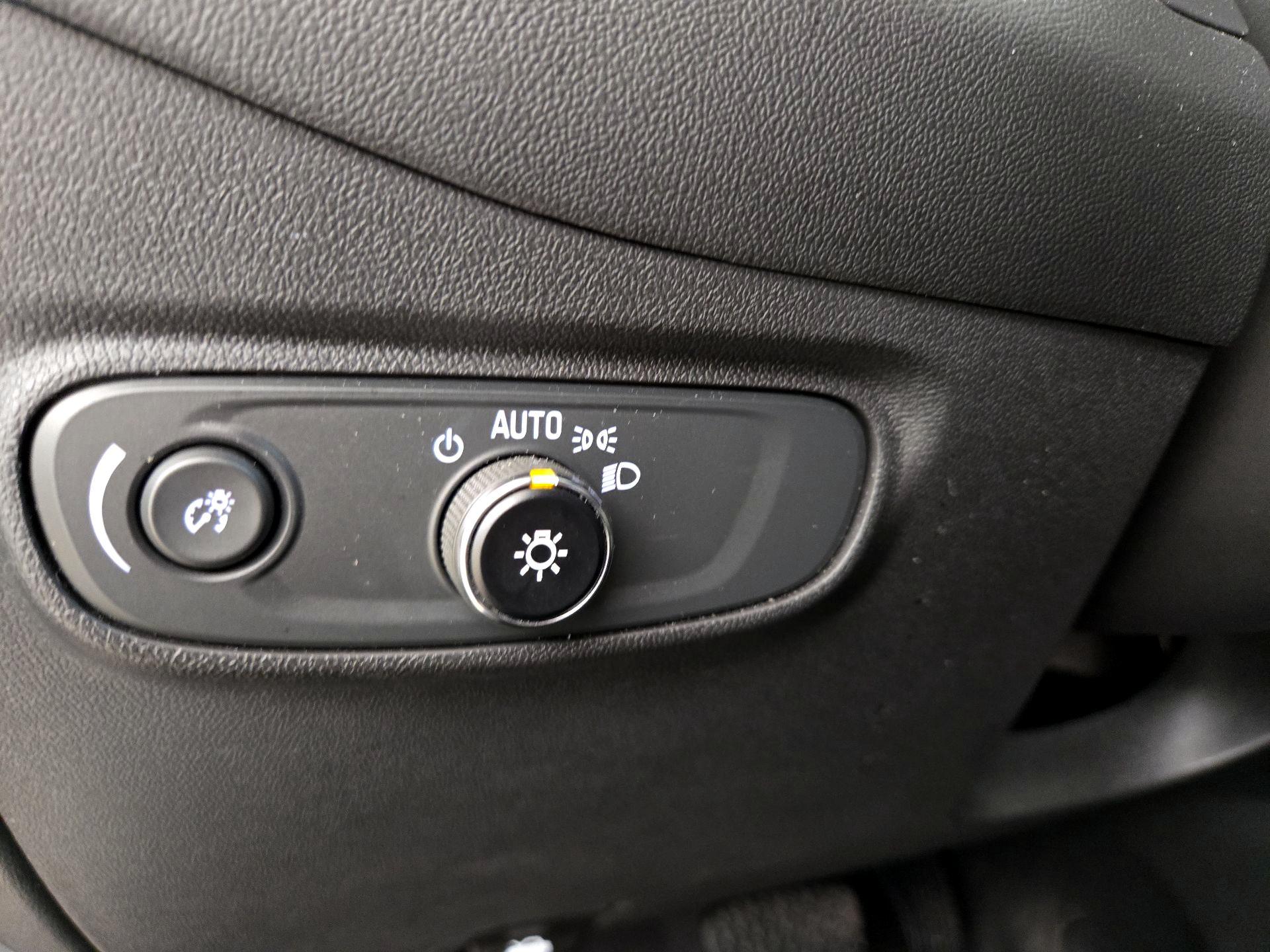 Thumbnail: 2022 Chevrolet Equinox - 13