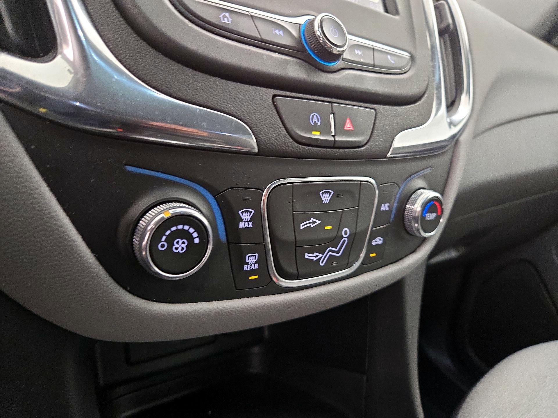 Thumbnail: 2022 Chevrolet Equinox - 16