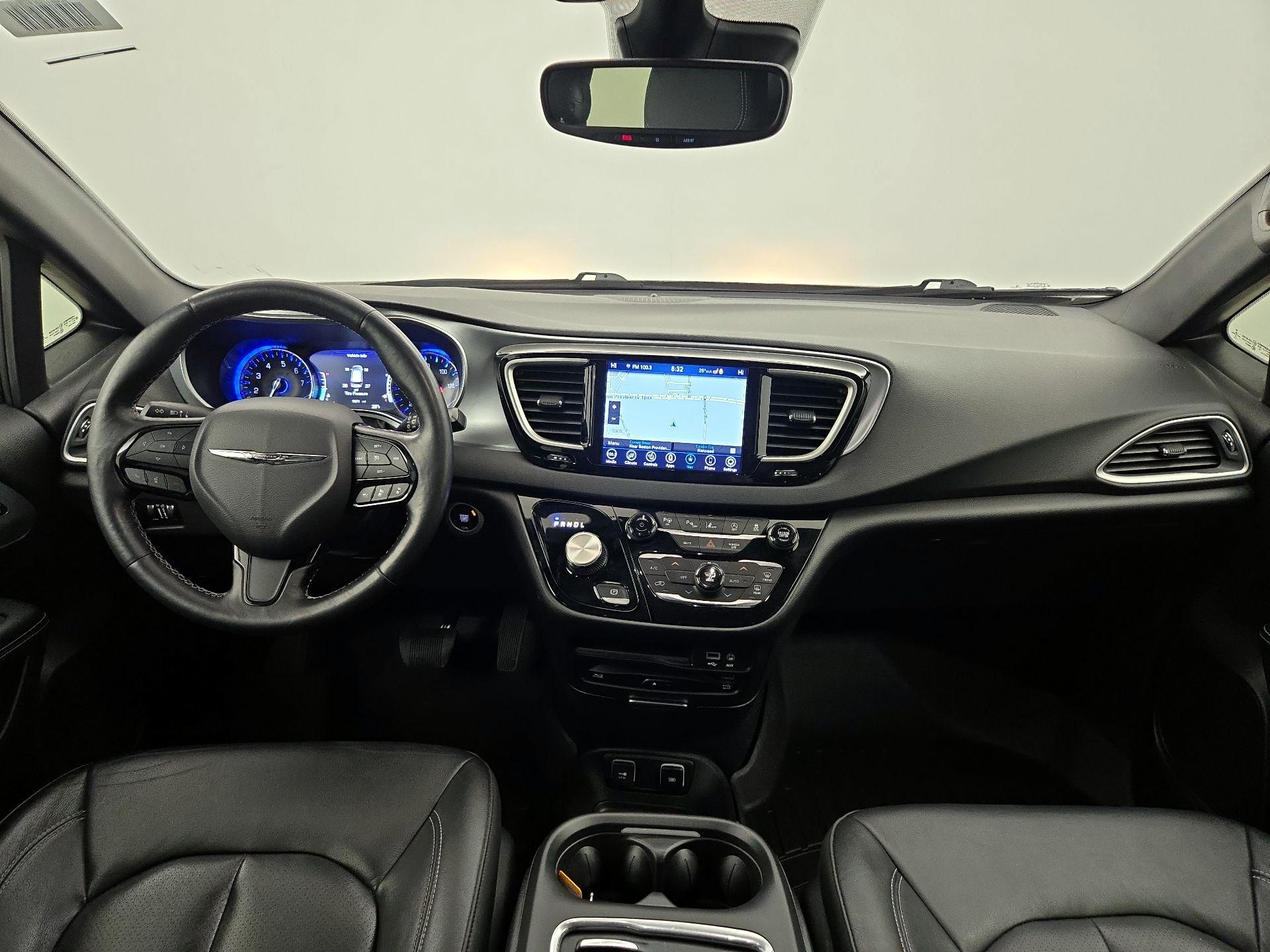 Thumbnail: 2020 Chrysler Pacifica - 9