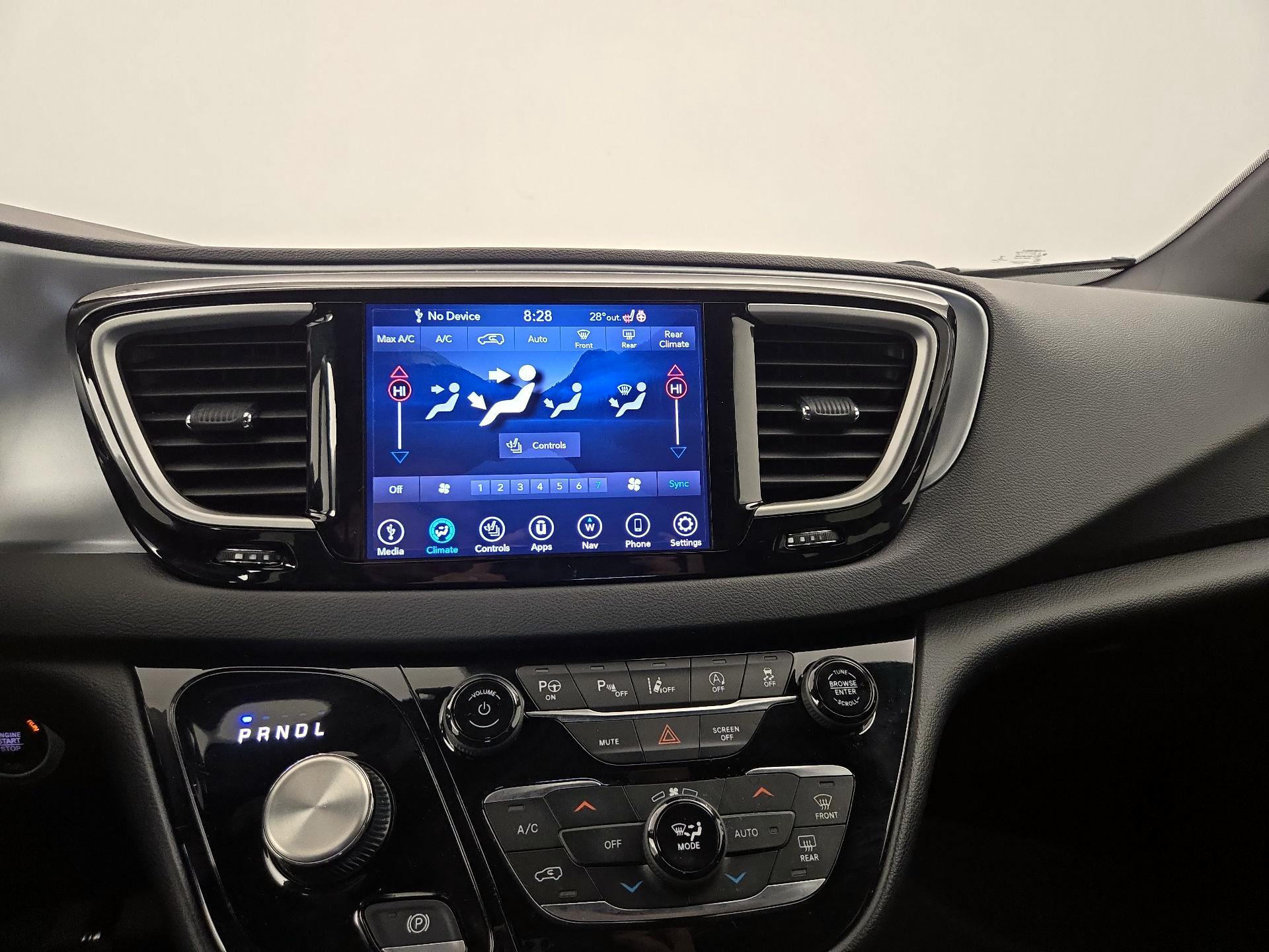 Thumbnail: 2020 Chrysler Pacifica - 16