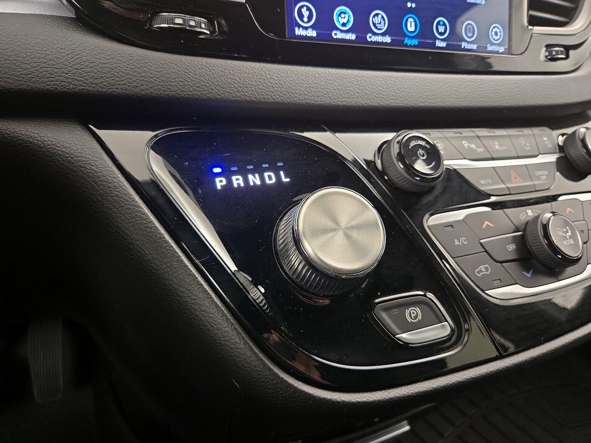 Thumbnail: 2020 Chrysler Pacifica - 17