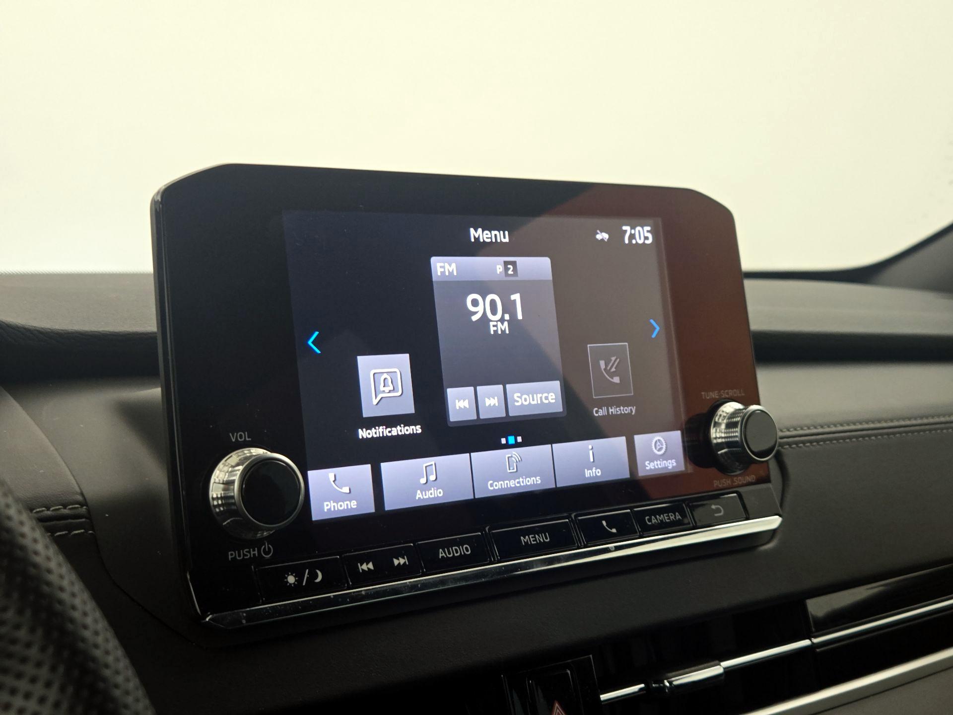 Thumbnail: 2022 Mitsubishi Outlander - 15