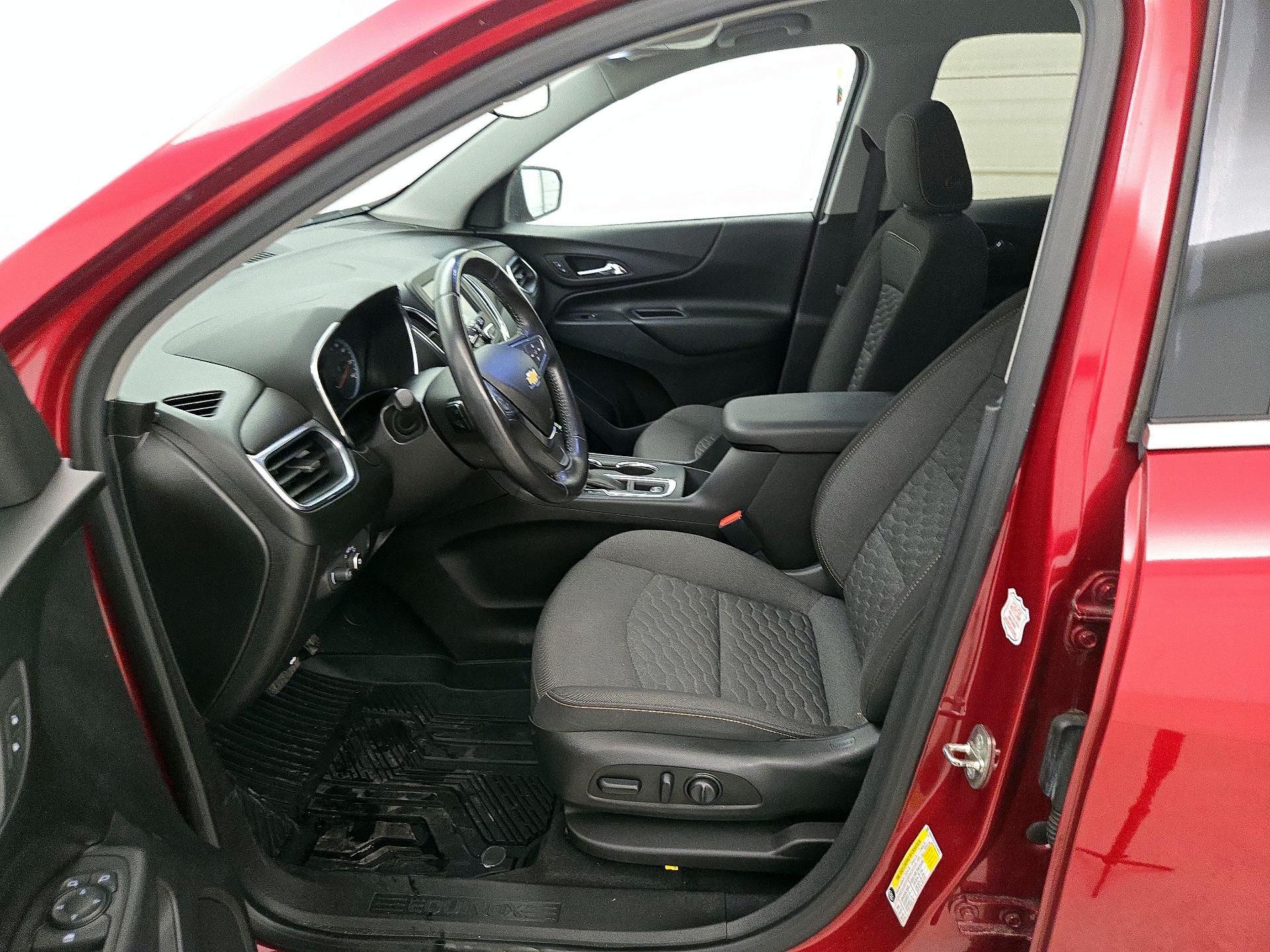 Thumbnail: 2018 Chevrolet Equinox - 11