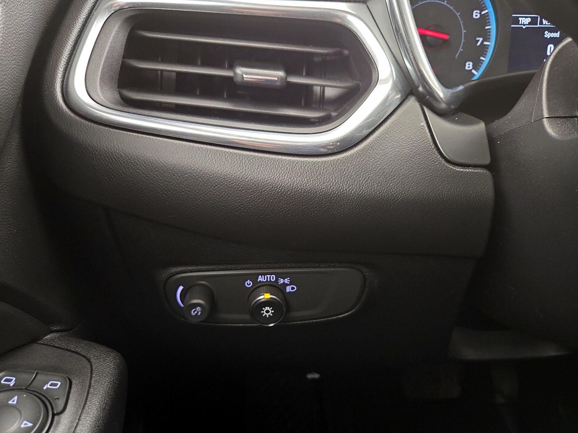 Thumbnail: 2018 Chevrolet Equinox - 13