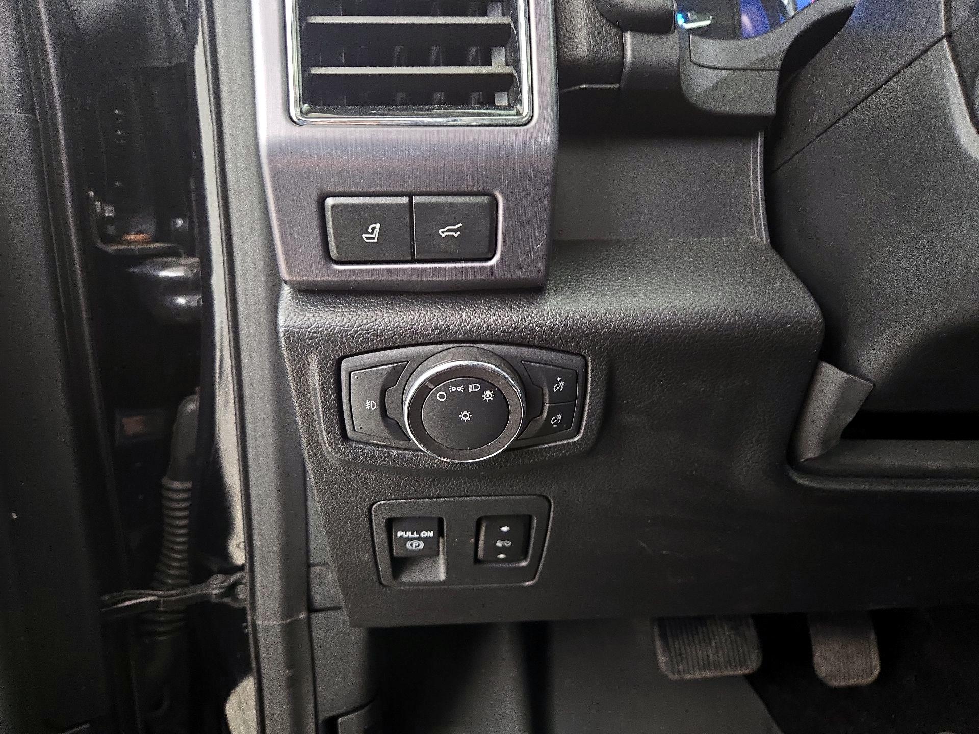 Thumbnail: 2019 Ford Expedition - 13