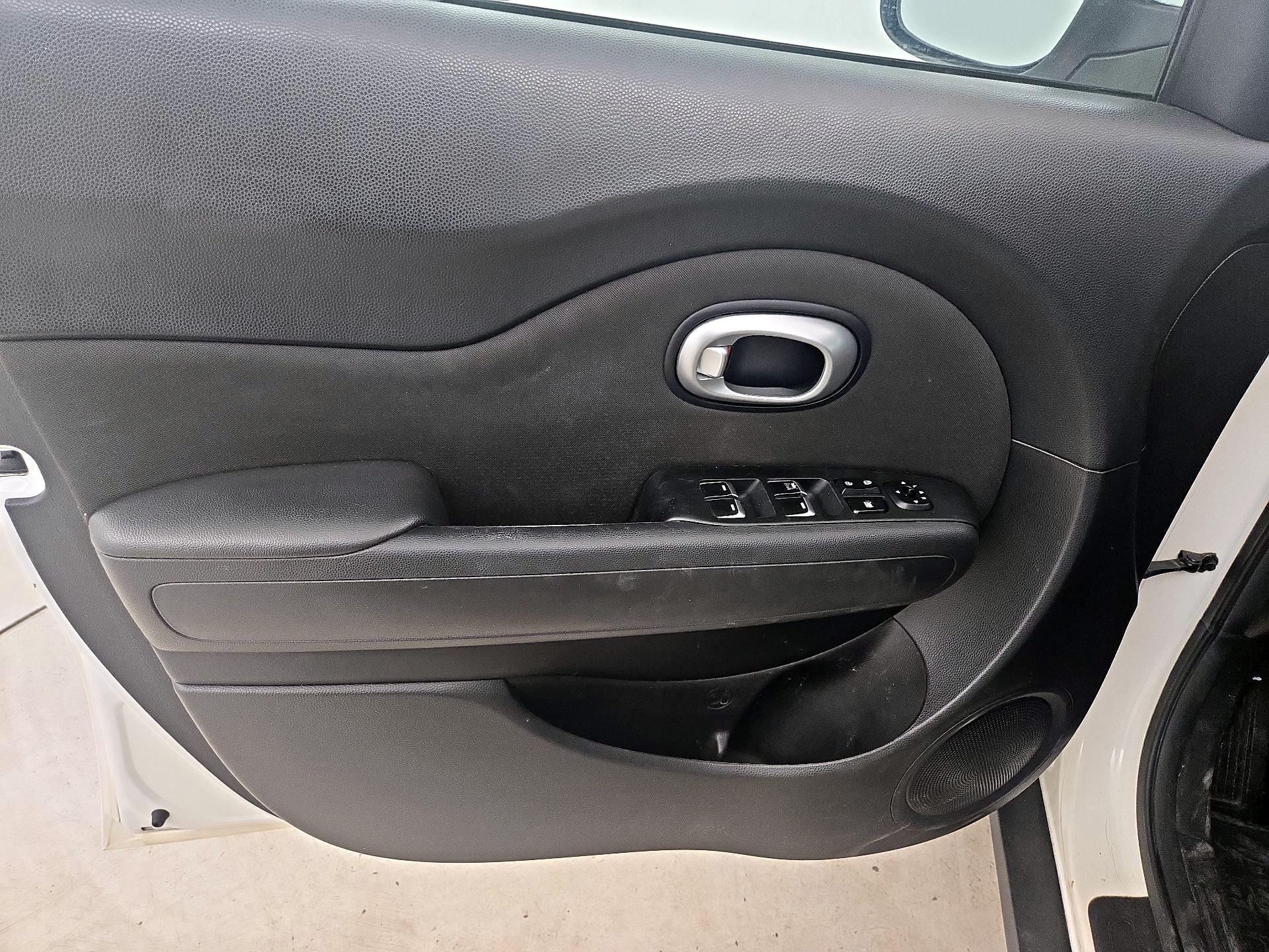 Thumbnail: 2019 Kia Soul - 12