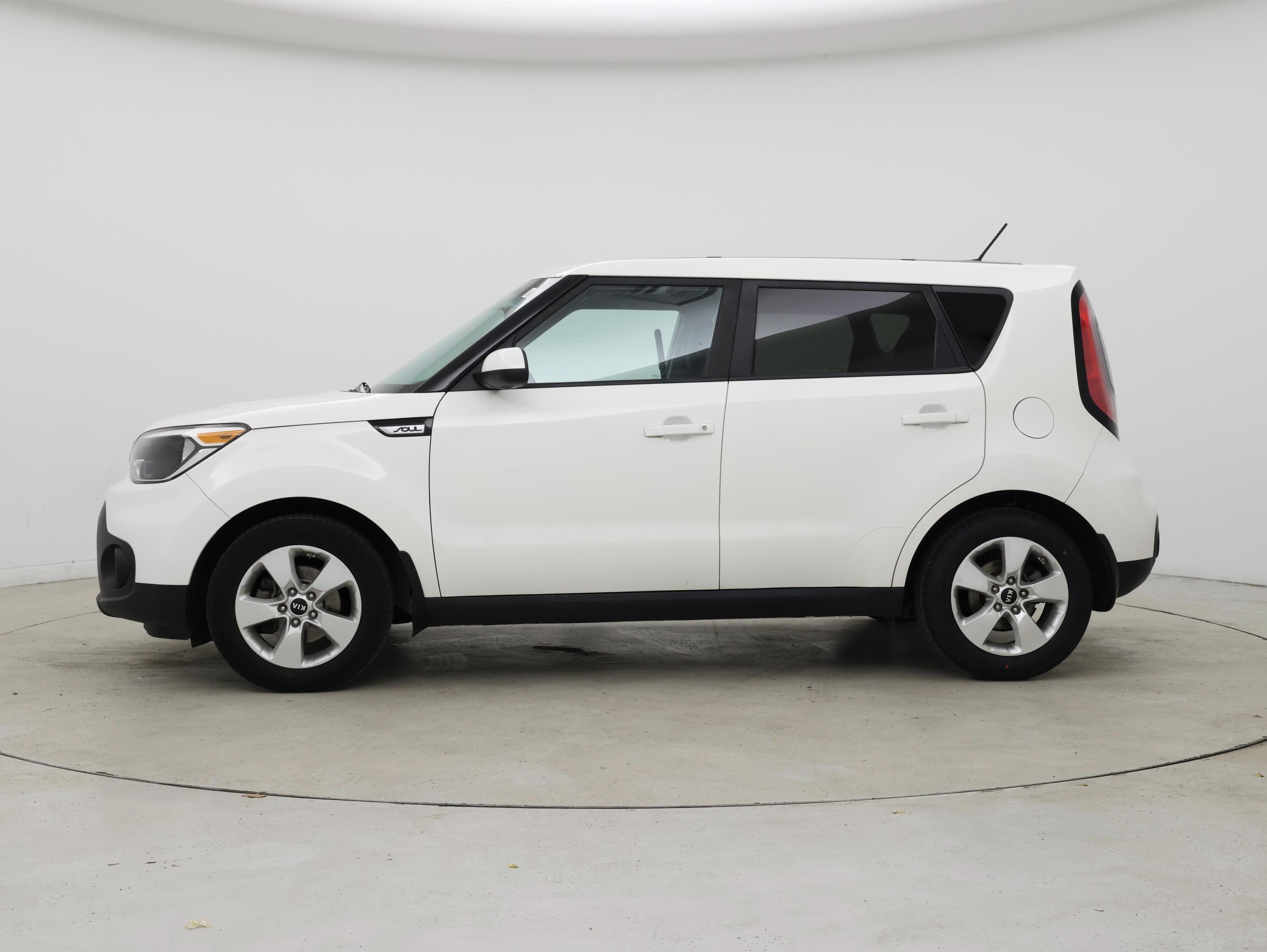 Thumbnail: 2019 Kia Soul - 3