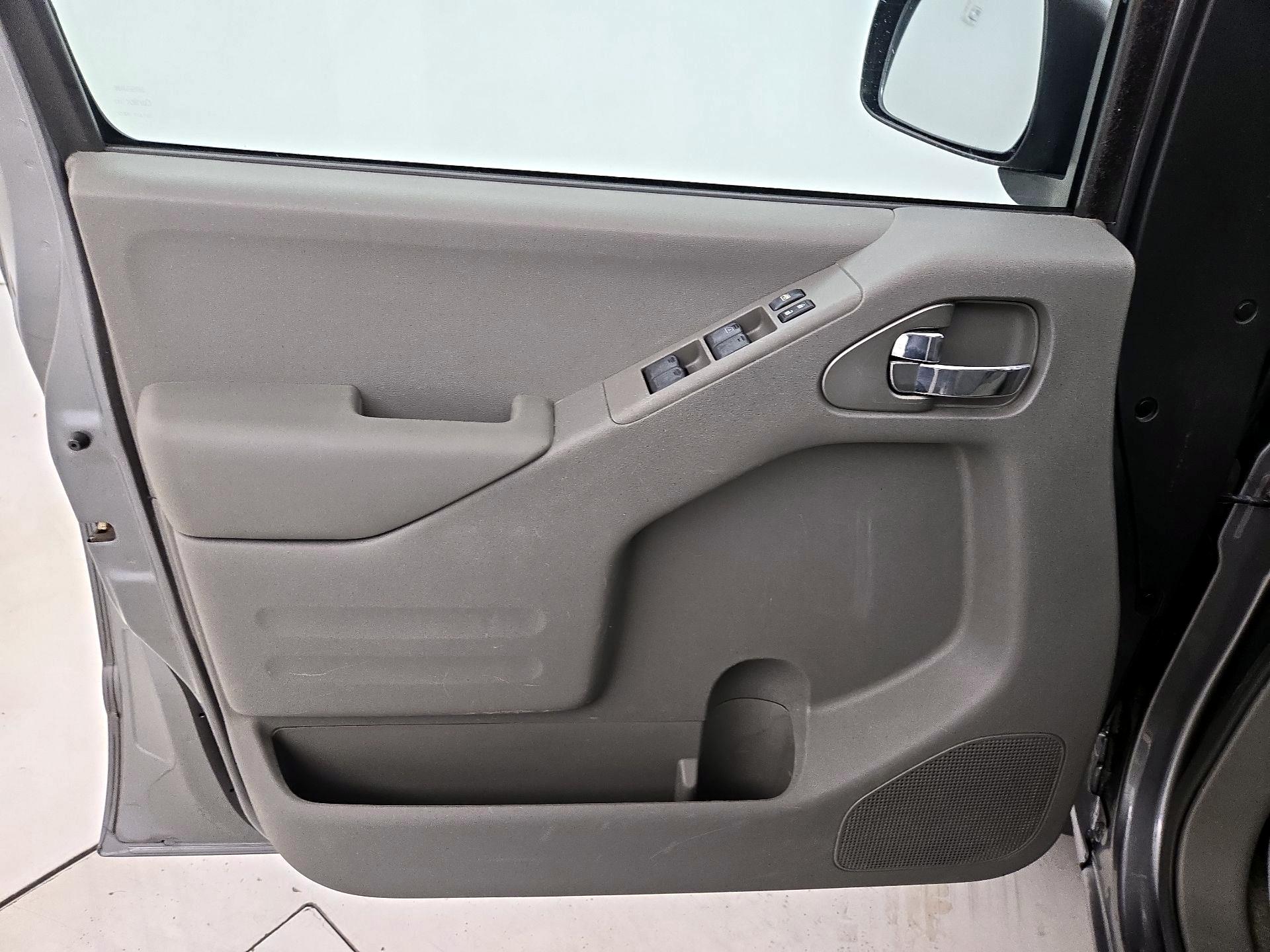 Thumbnail: 2016 Nissan Frontier - 12
