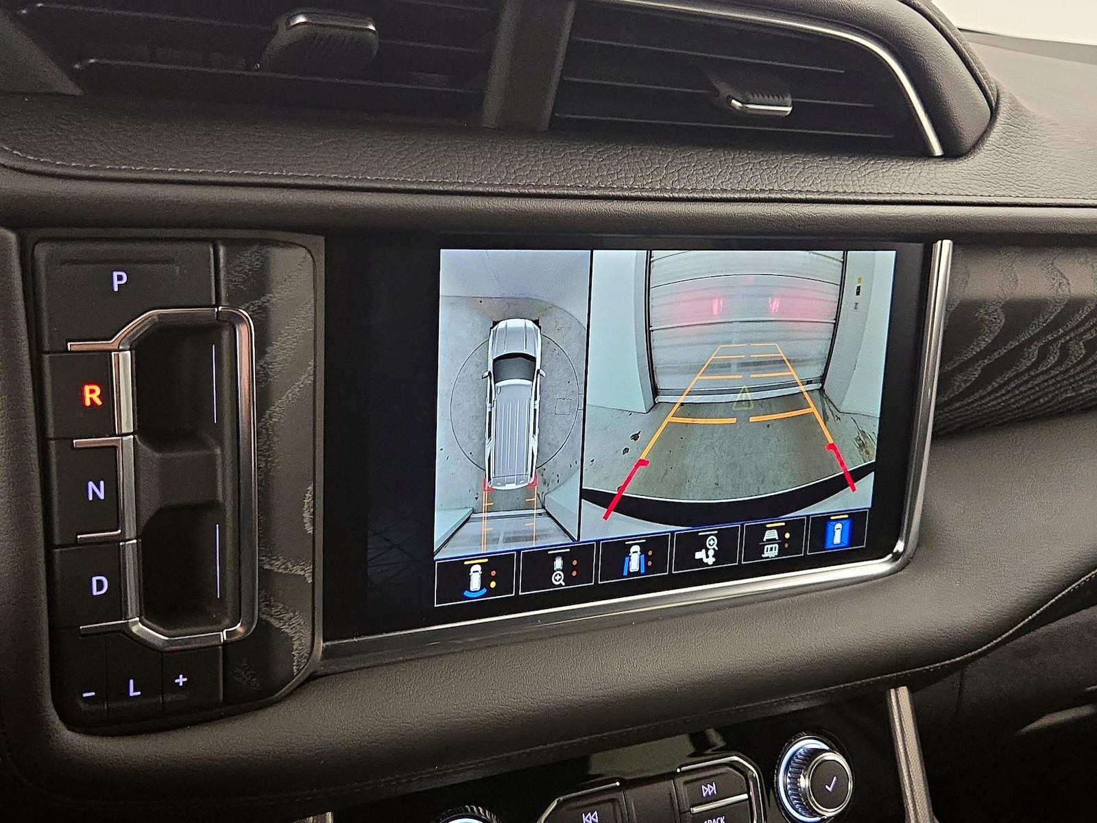 2023 GMC Yukon XL Denali - Photo 15