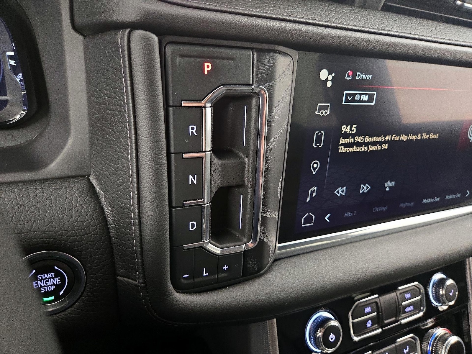 2023 GMC Yukon XL Denali - Photo 18