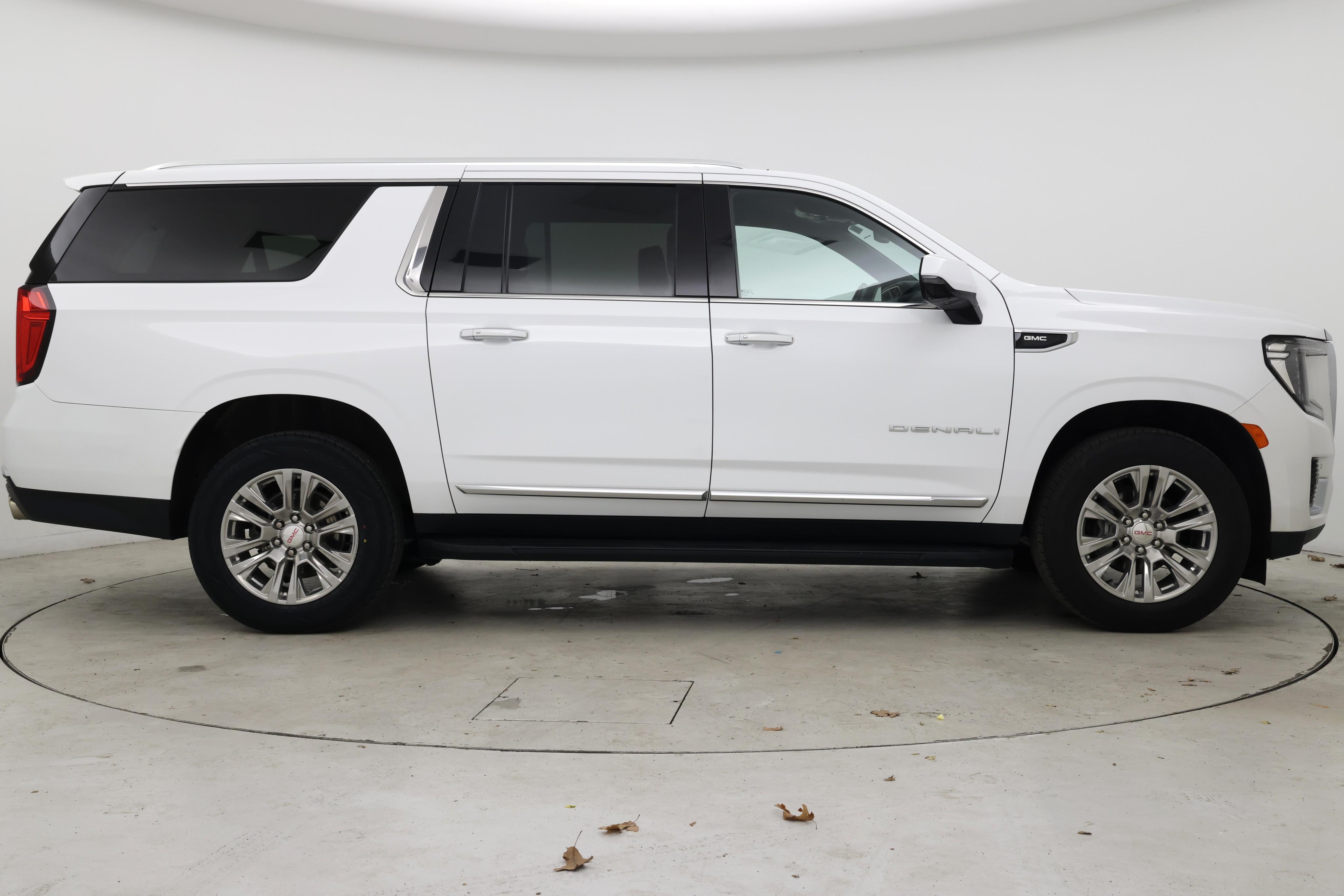 Thumbnail: 2023 GMC Yukon XL - 7