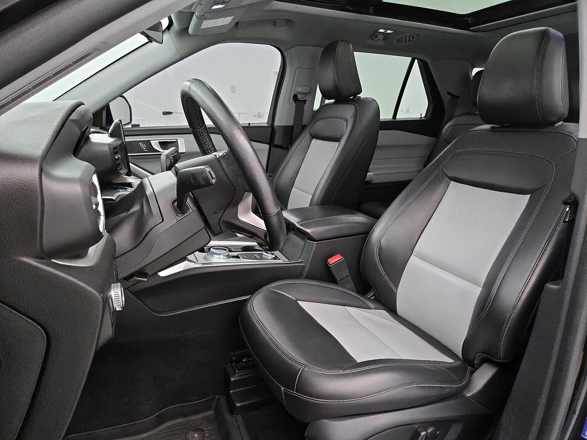 Thumbnail: 2022 Ford Explorer - 11