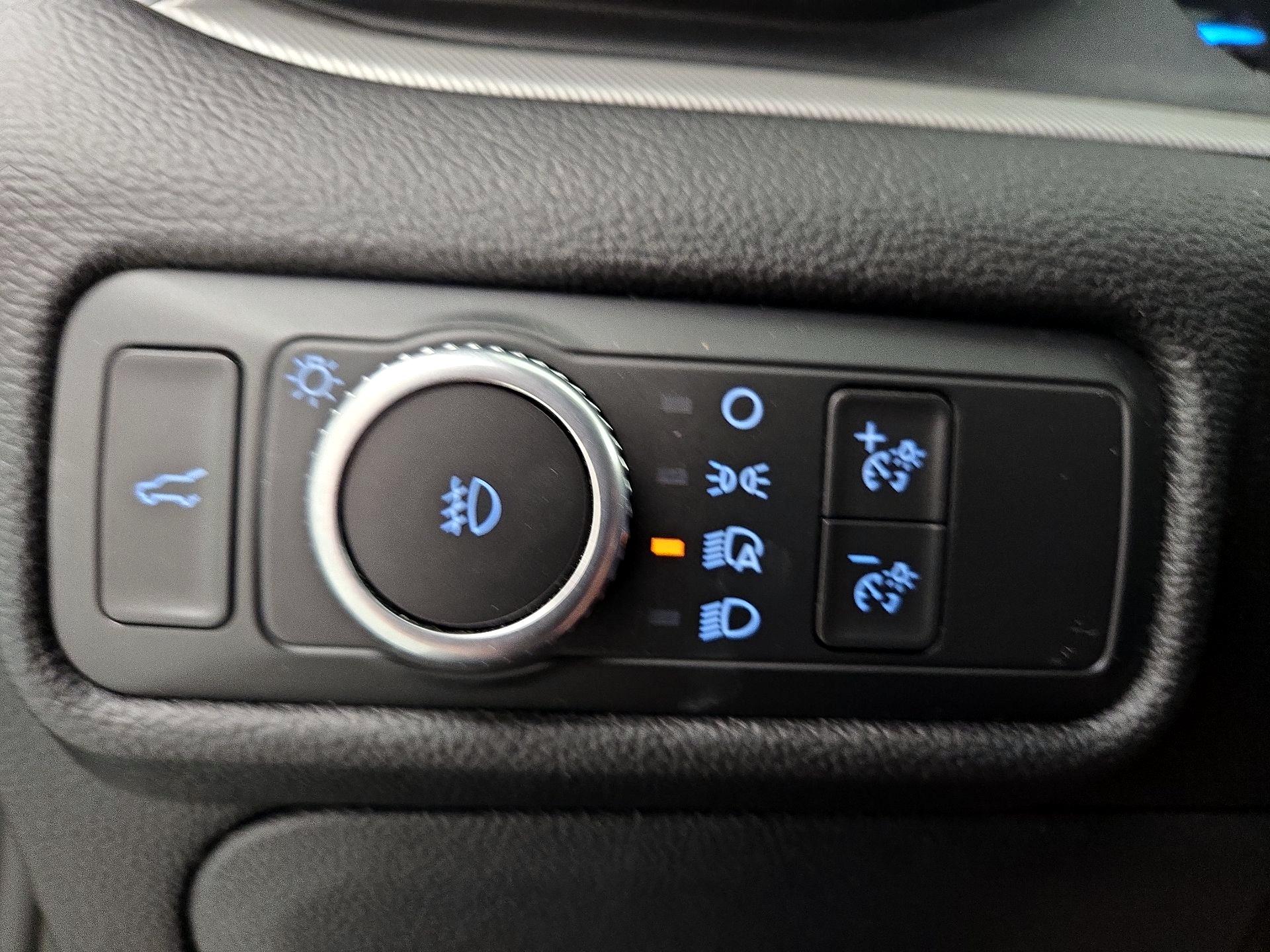 Thumbnail: 2022 Ford Explorer - 13